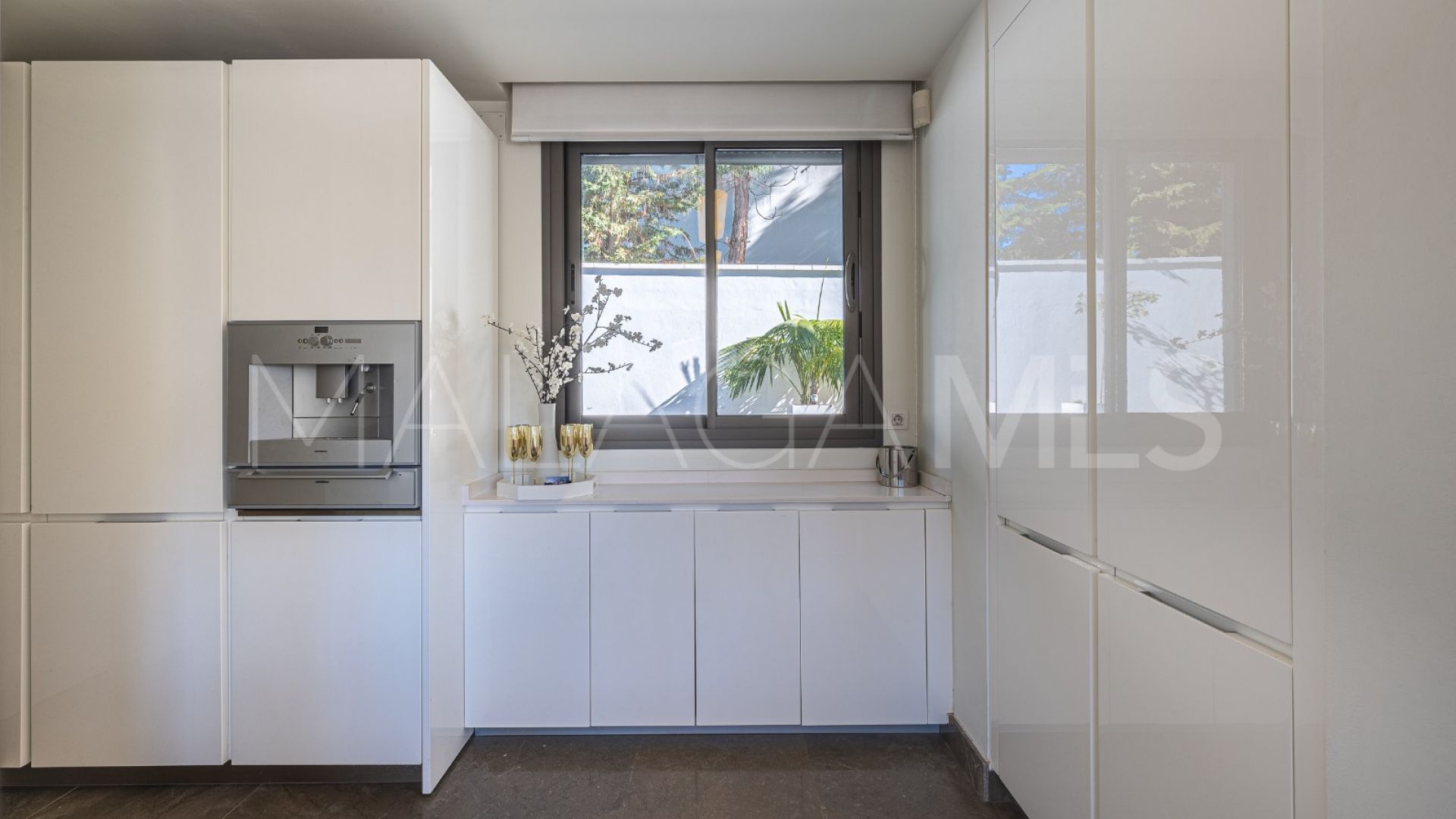 Villa for sale in Marbella Golden Mile