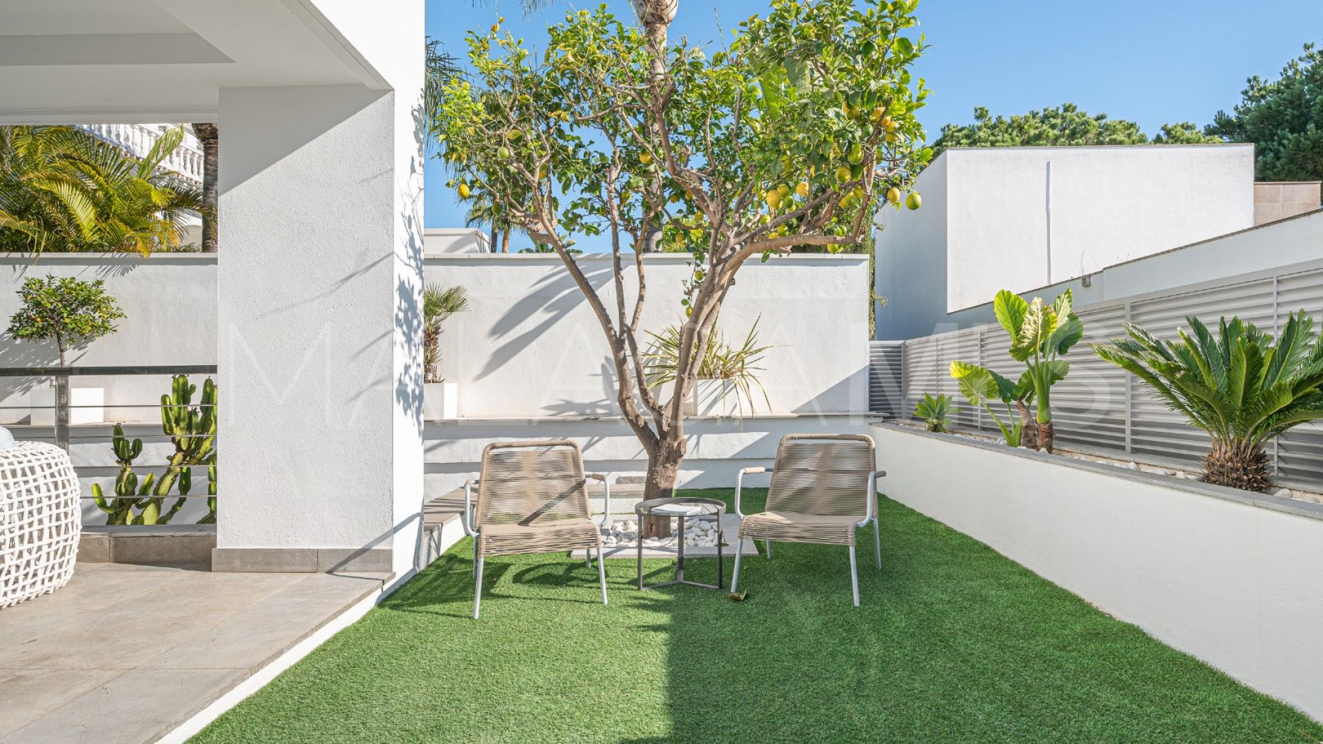 Villa for sale in Marbella Golden Mile