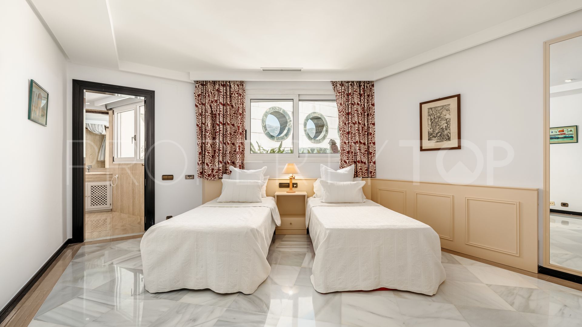 Marbella Centro, apartamento con 3 dormitorios en venta