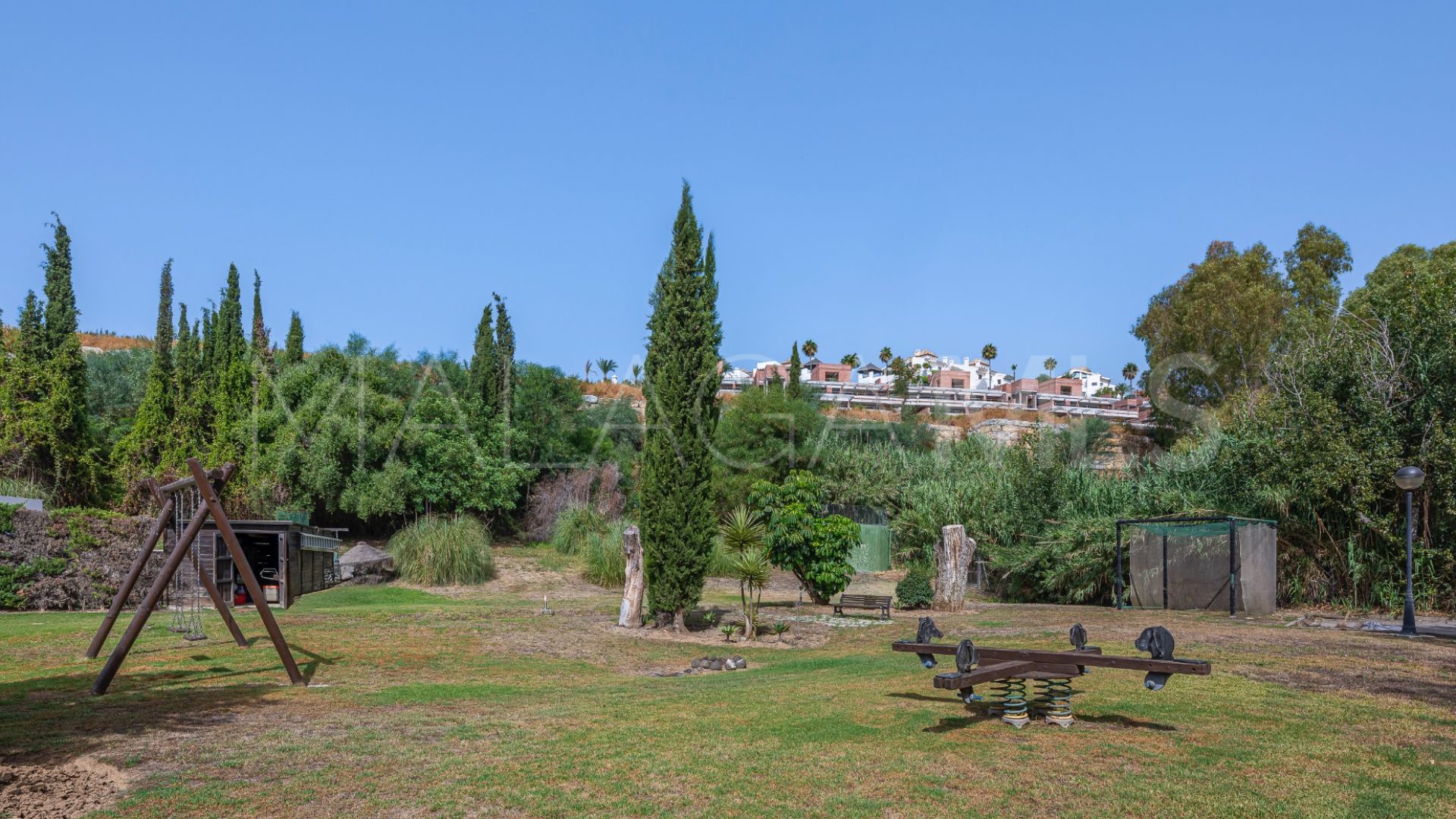 Adosado for sale in Paraiso Park with 3 bedrooms