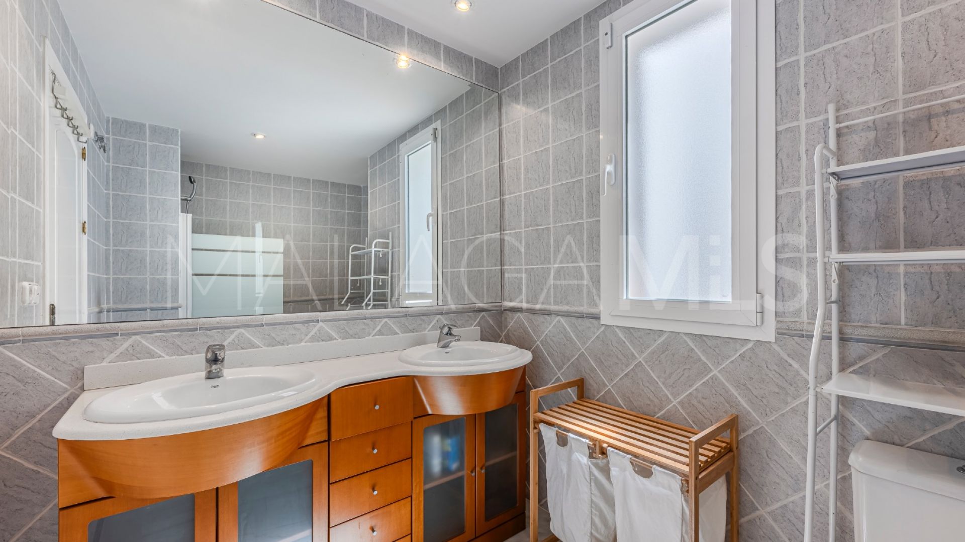 Adosado for sale in Paraiso Park with 3 bedrooms