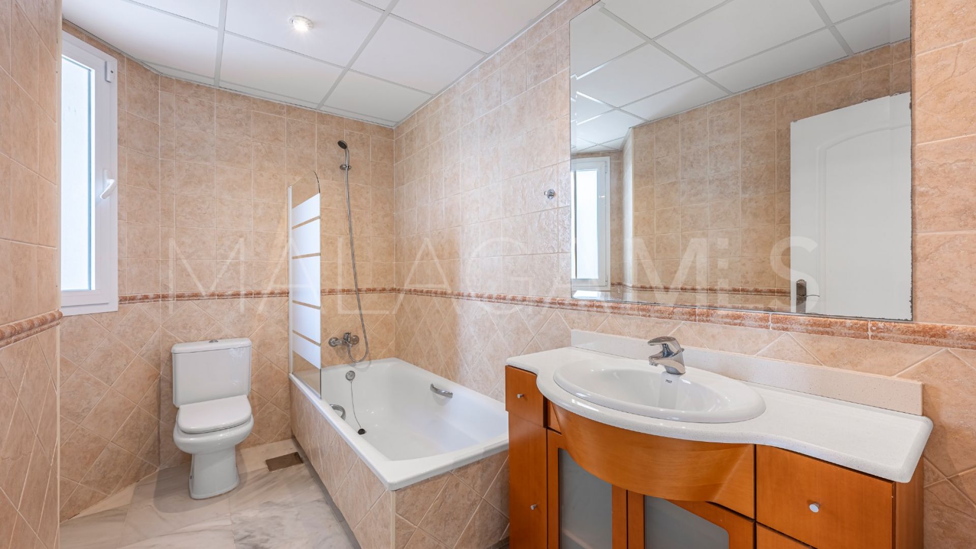 Adosado for sale in Paraiso Park with 3 bedrooms