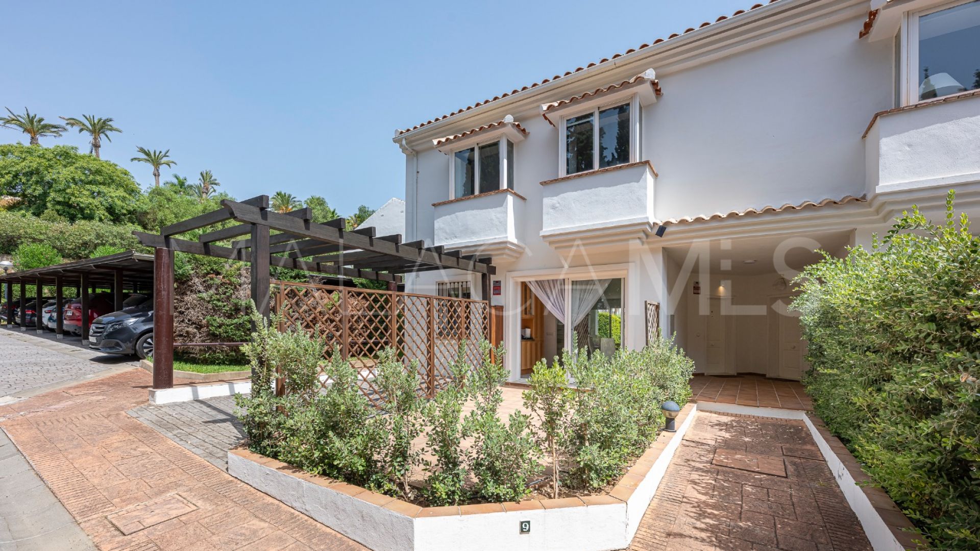 Adosado for sale in Paraiso Park with 3 bedrooms