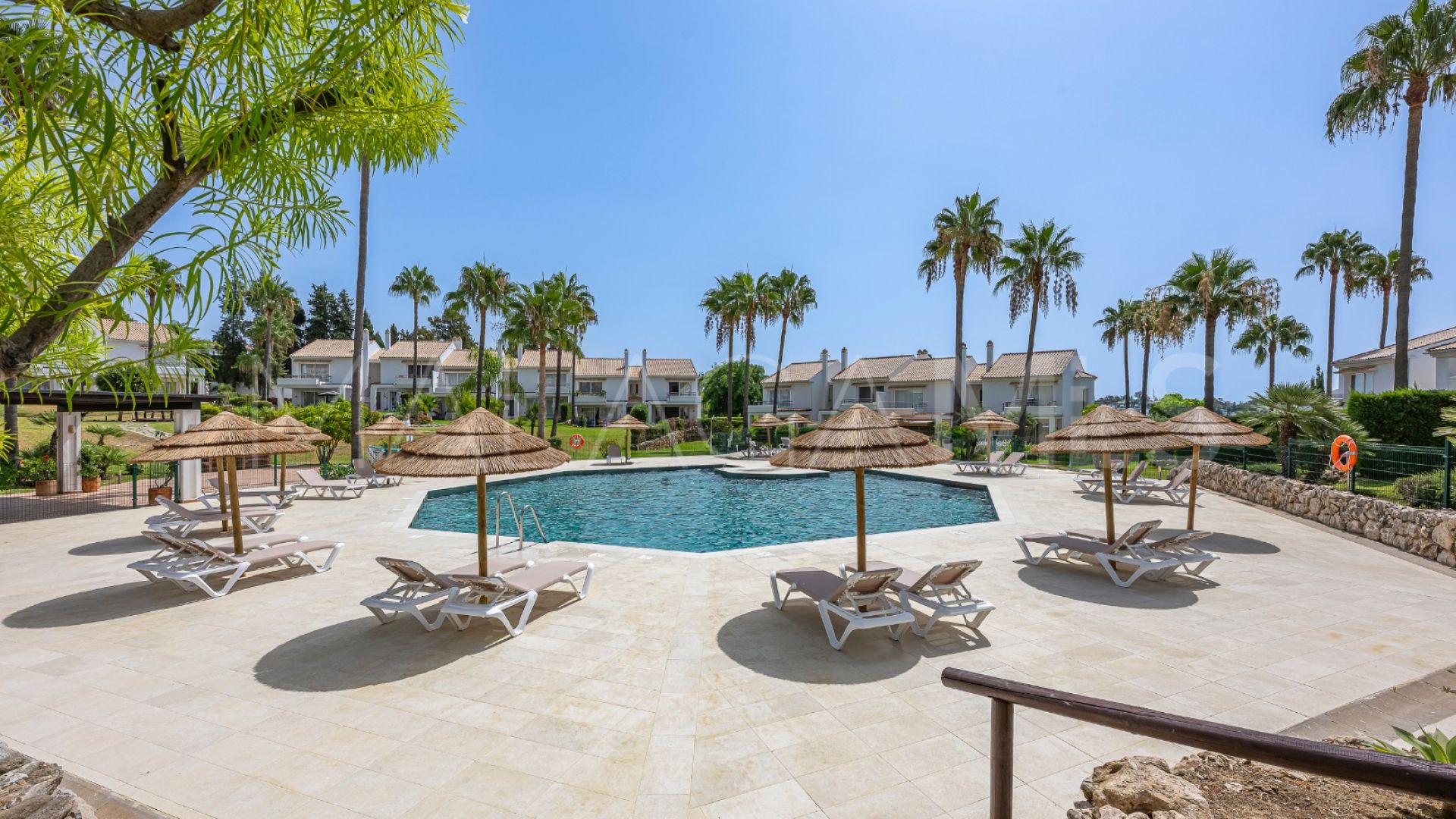 Adosado for sale in Paraiso Park with 3 bedrooms
