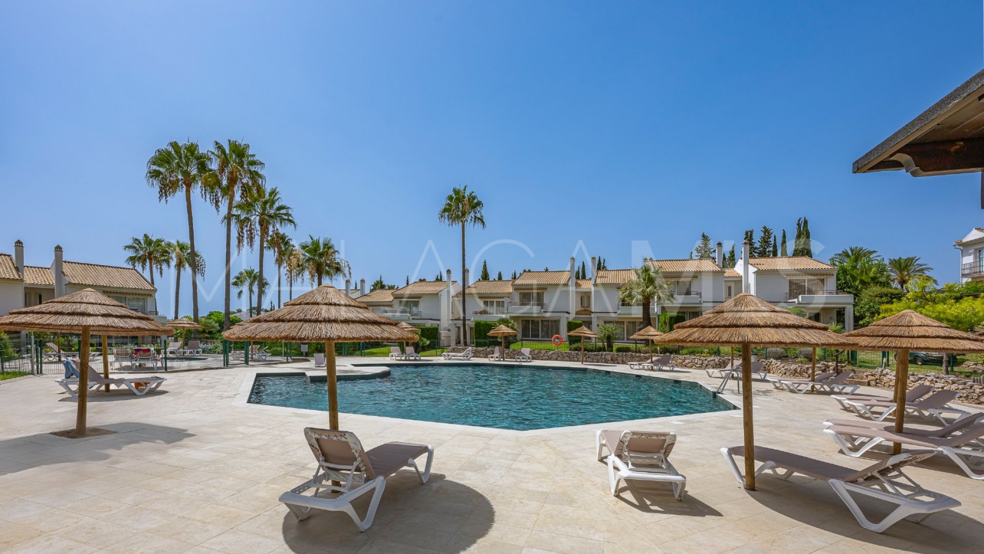 Adosado for sale in Paraiso Park with 3 bedrooms