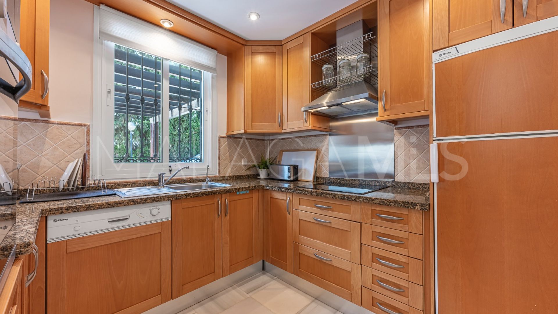 Adosado for sale in Paraiso Park with 3 bedrooms