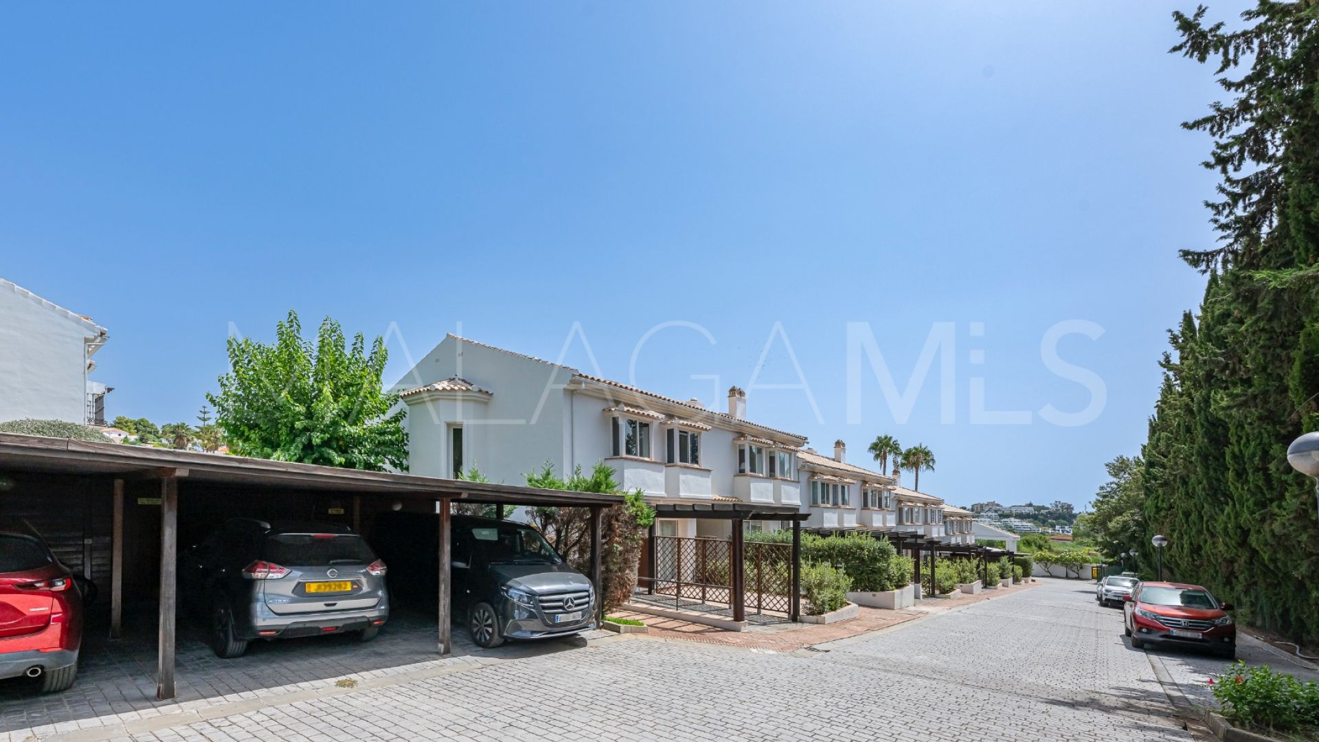 Adosado for sale in Paraiso Park with 3 bedrooms