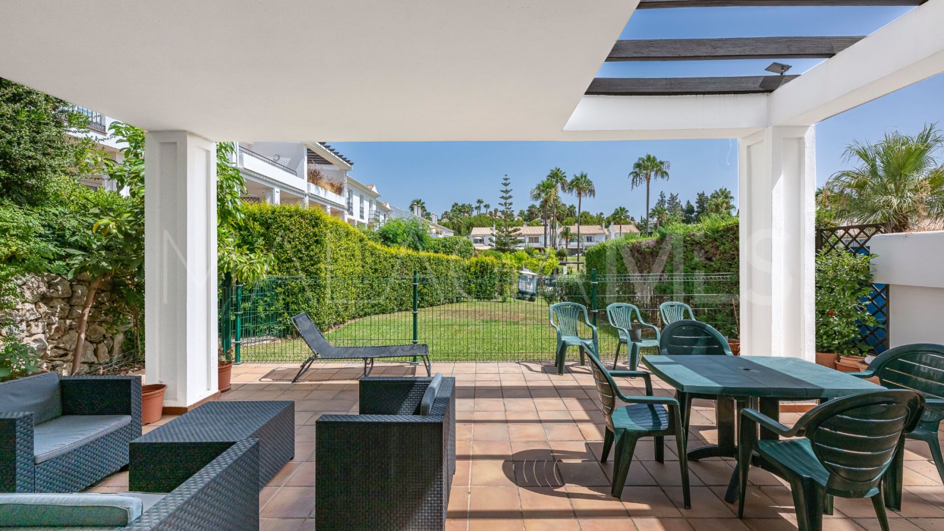 Adosado for sale in Paraiso Park with 3 bedrooms