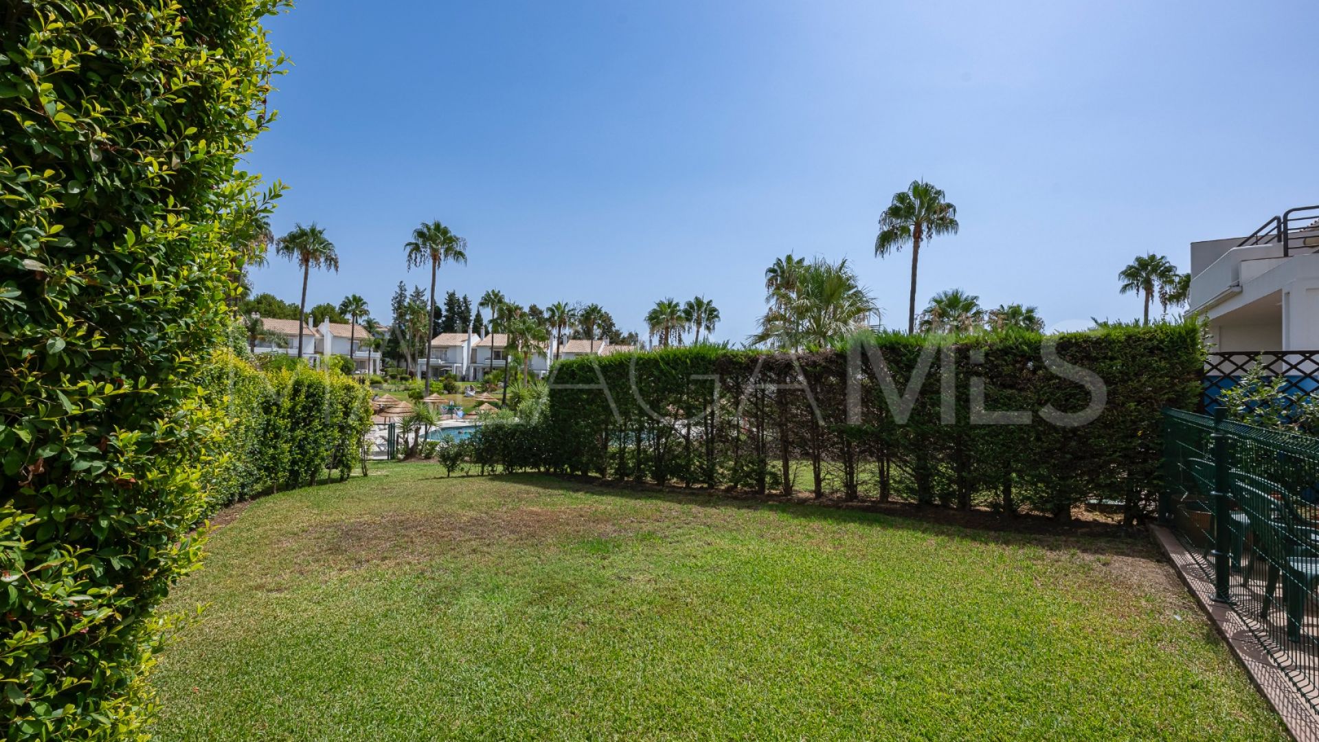 Adosado for sale in Paraiso Park with 3 bedrooms
