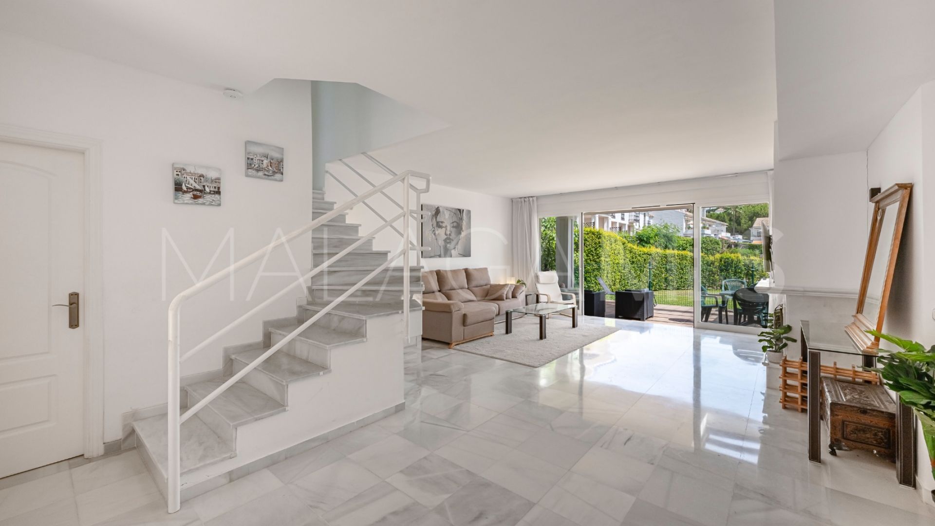 Adosado for sale in Paraiso Park with 3 bedrooms