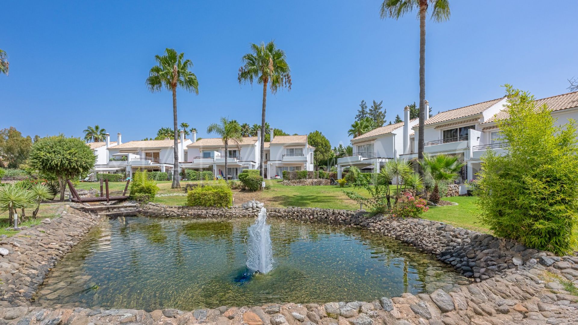 Adosado for sale in Paraiso Park with 3 bedrooms