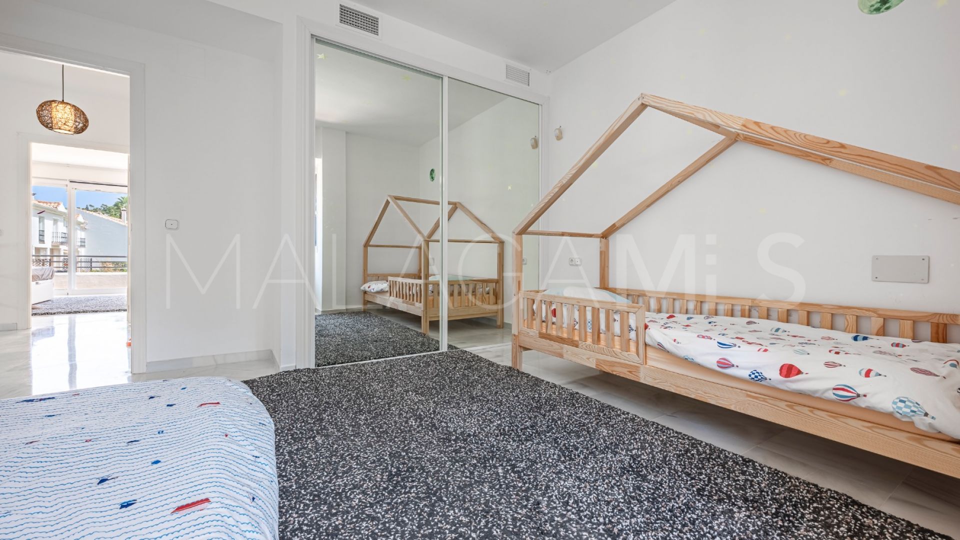Adosado for sale in Paraiso Park with 3 bedrooms