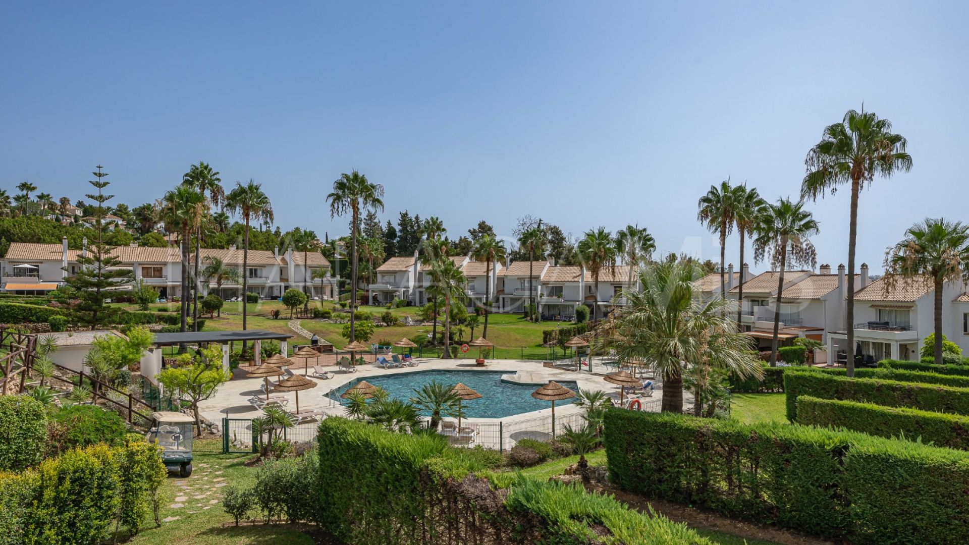 Adosado for sale in Paraiso Park with 3 bedrooms