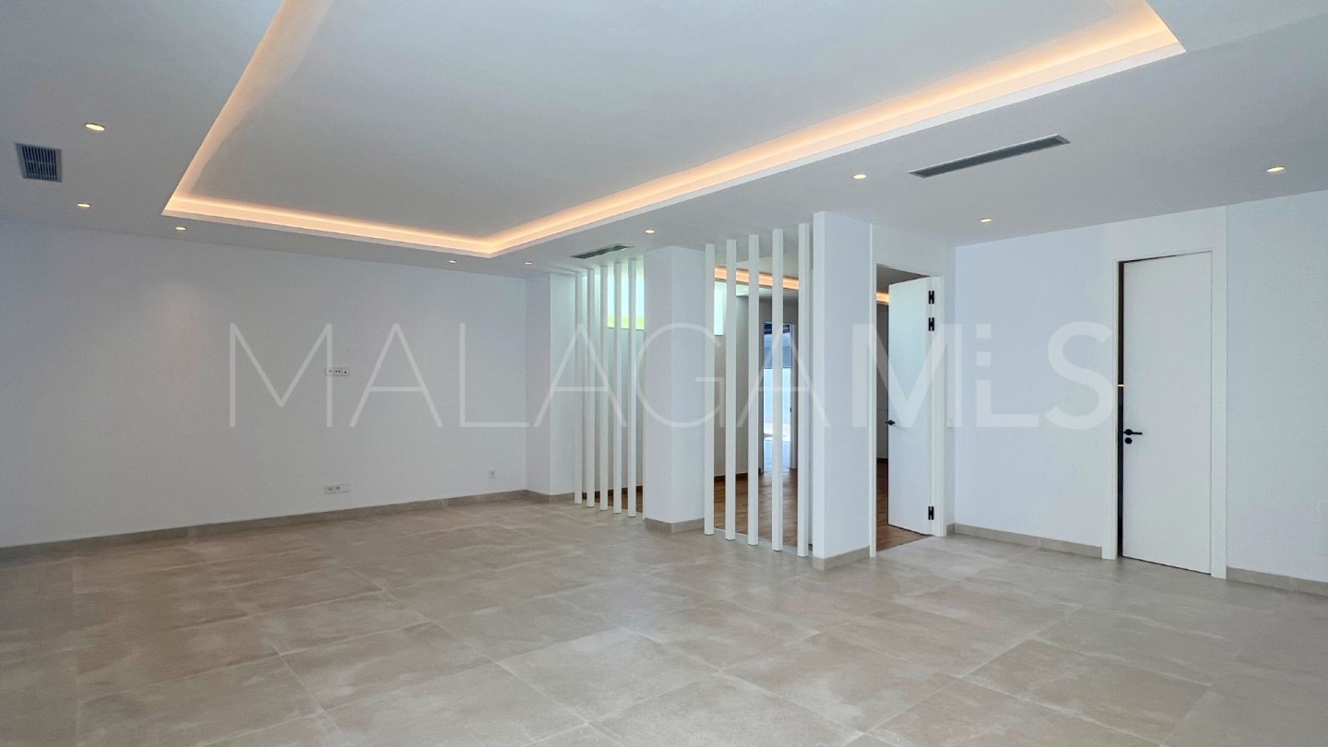 Villa with 4 bedrooms for sale in Golden Mile