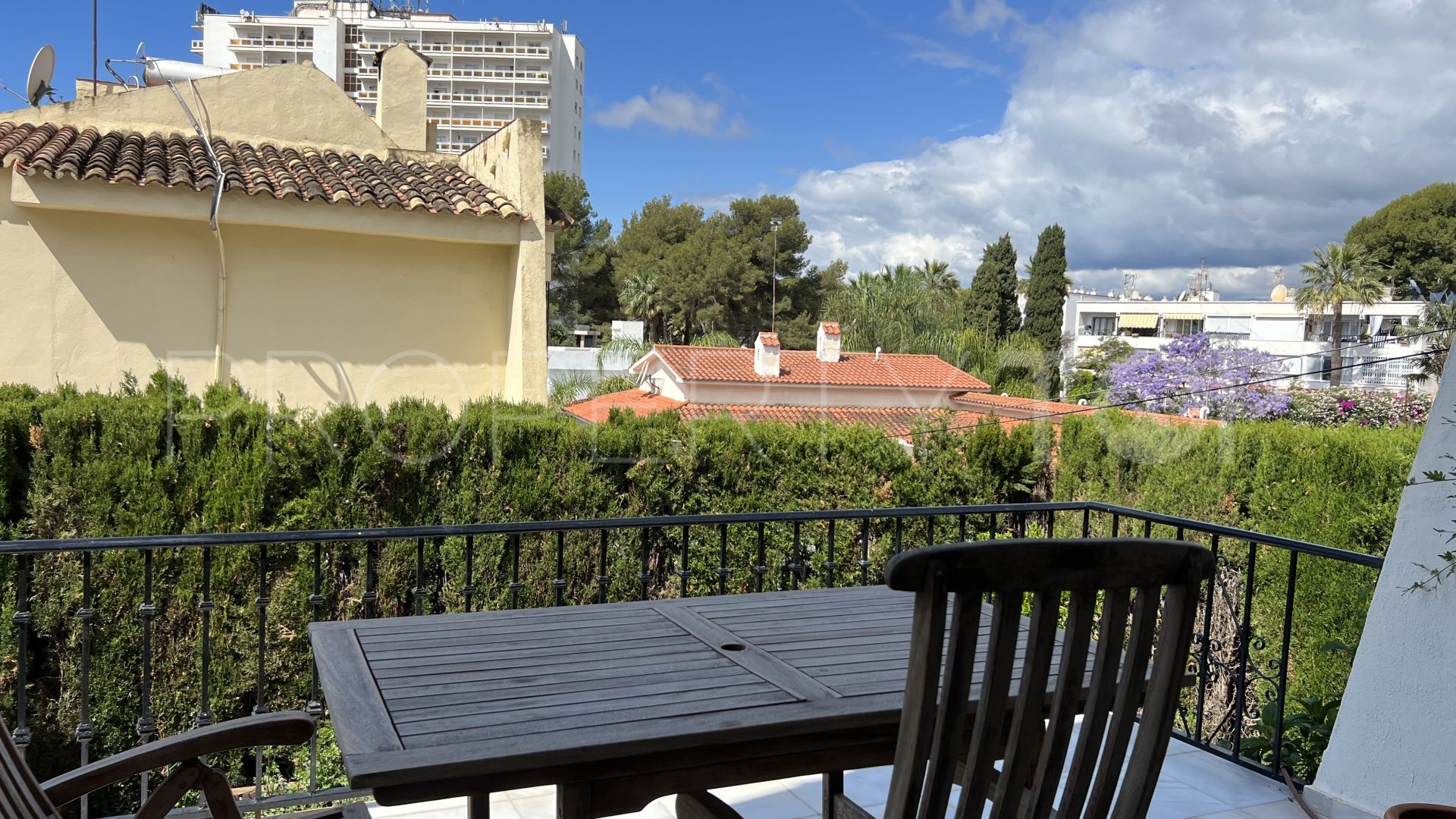 Villa con 3 dormitorios en venta en Nueva Andalucia