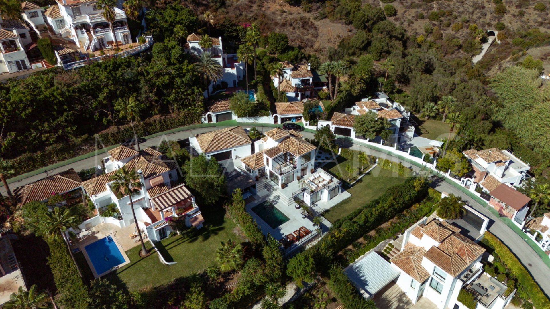 Los Naranjos Hill Club villa for sale