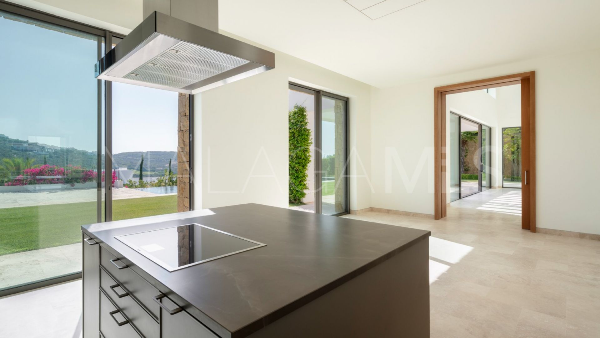 Villa for sale in Finca Cortesin