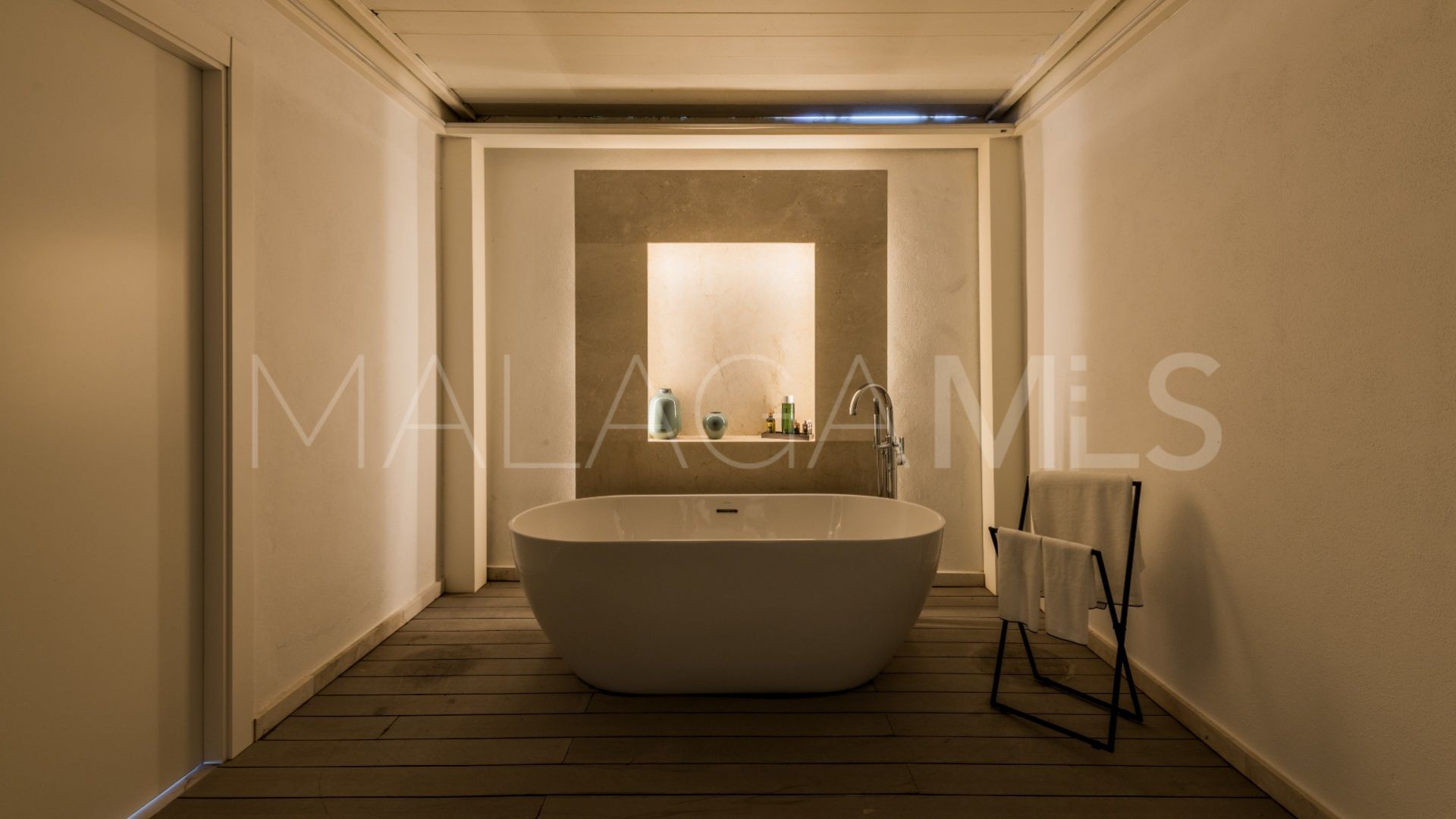 Villa for sale in Los Naranjos Golf