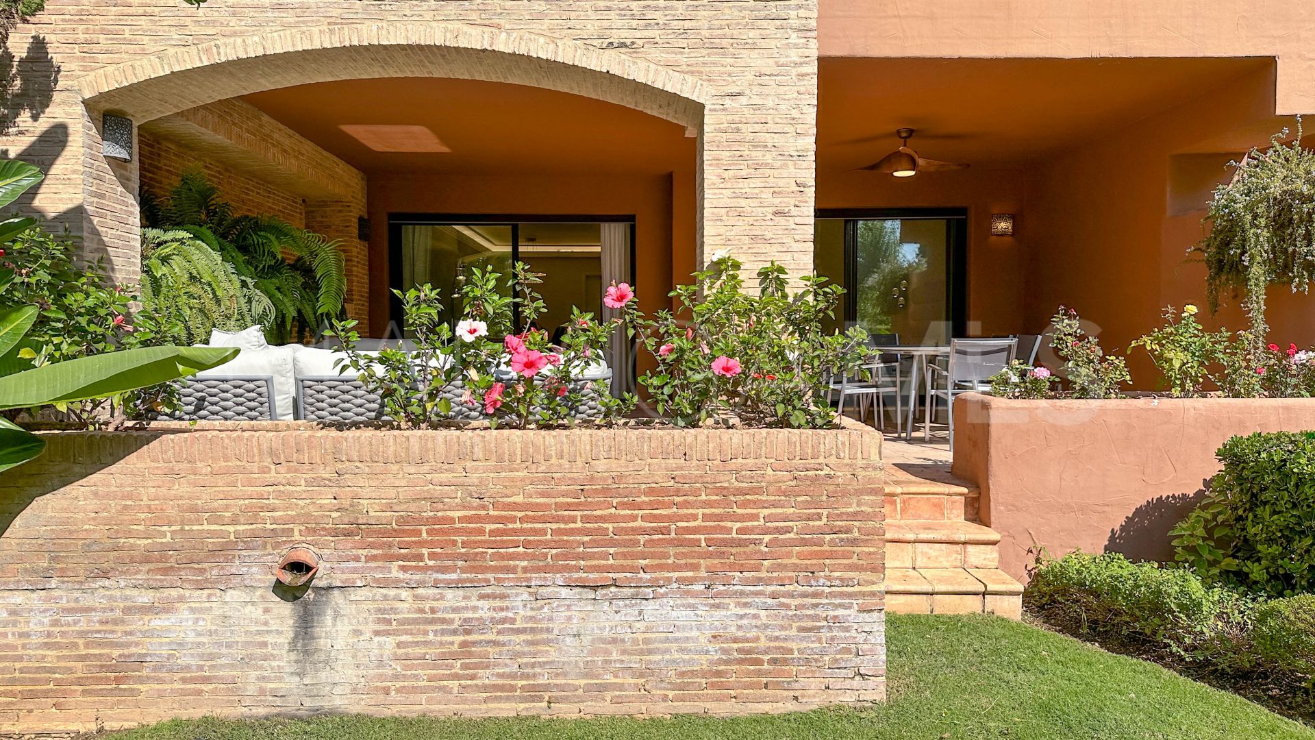 Appartement rez de chaussée for sale in Alhambra los Granados