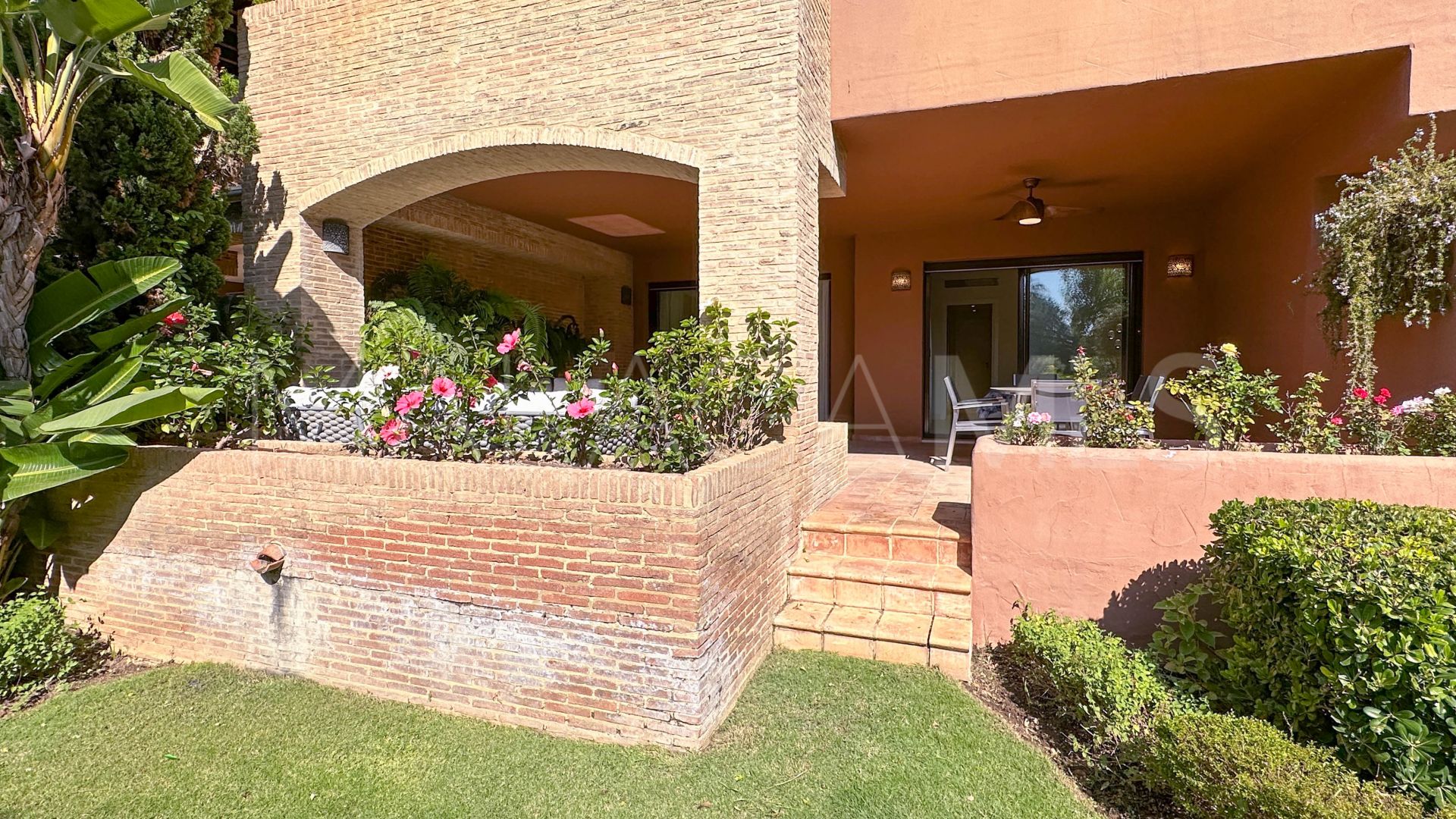 Appartement rez de chaussée for sale in Alhambra los Granados