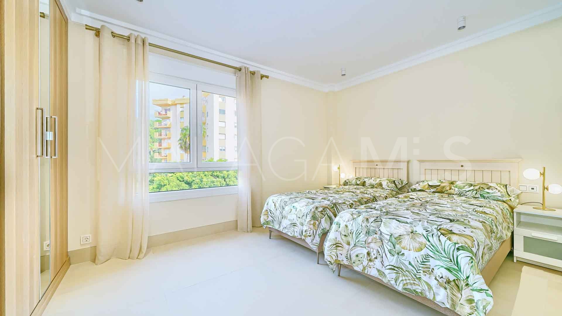 Apartment with 4 bedrooms for sale in Marbella Centro