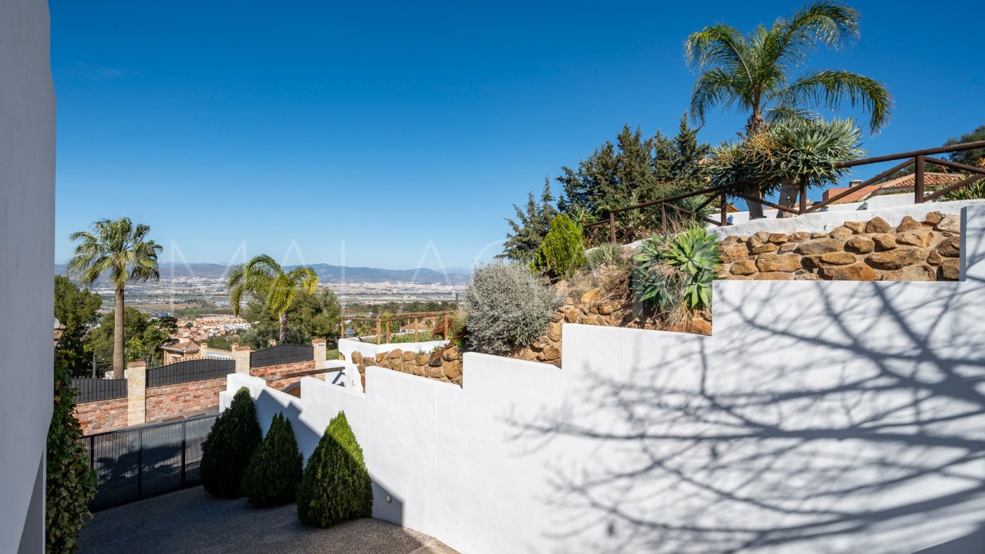 Villa for sale in Alhaurin de la Torre