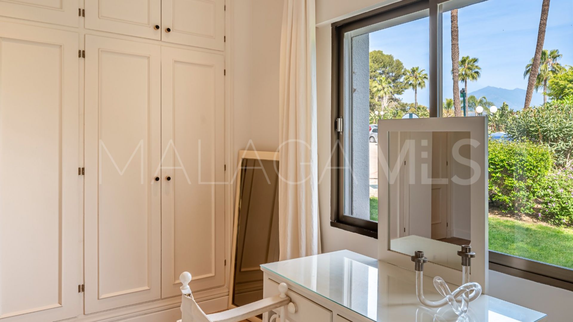 For sale ground floor apartment with 3 bedrooms in Hotel del Golf