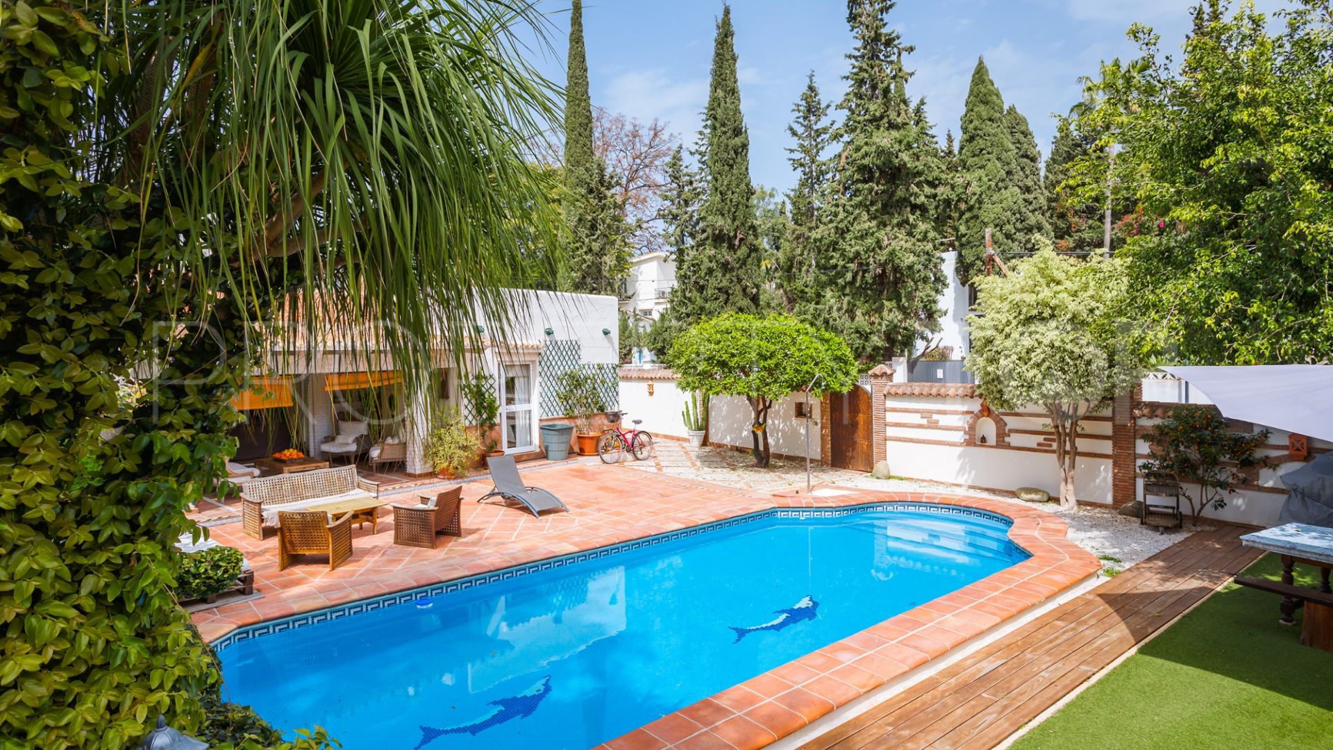 Se vende villa en Nueva Andalucia