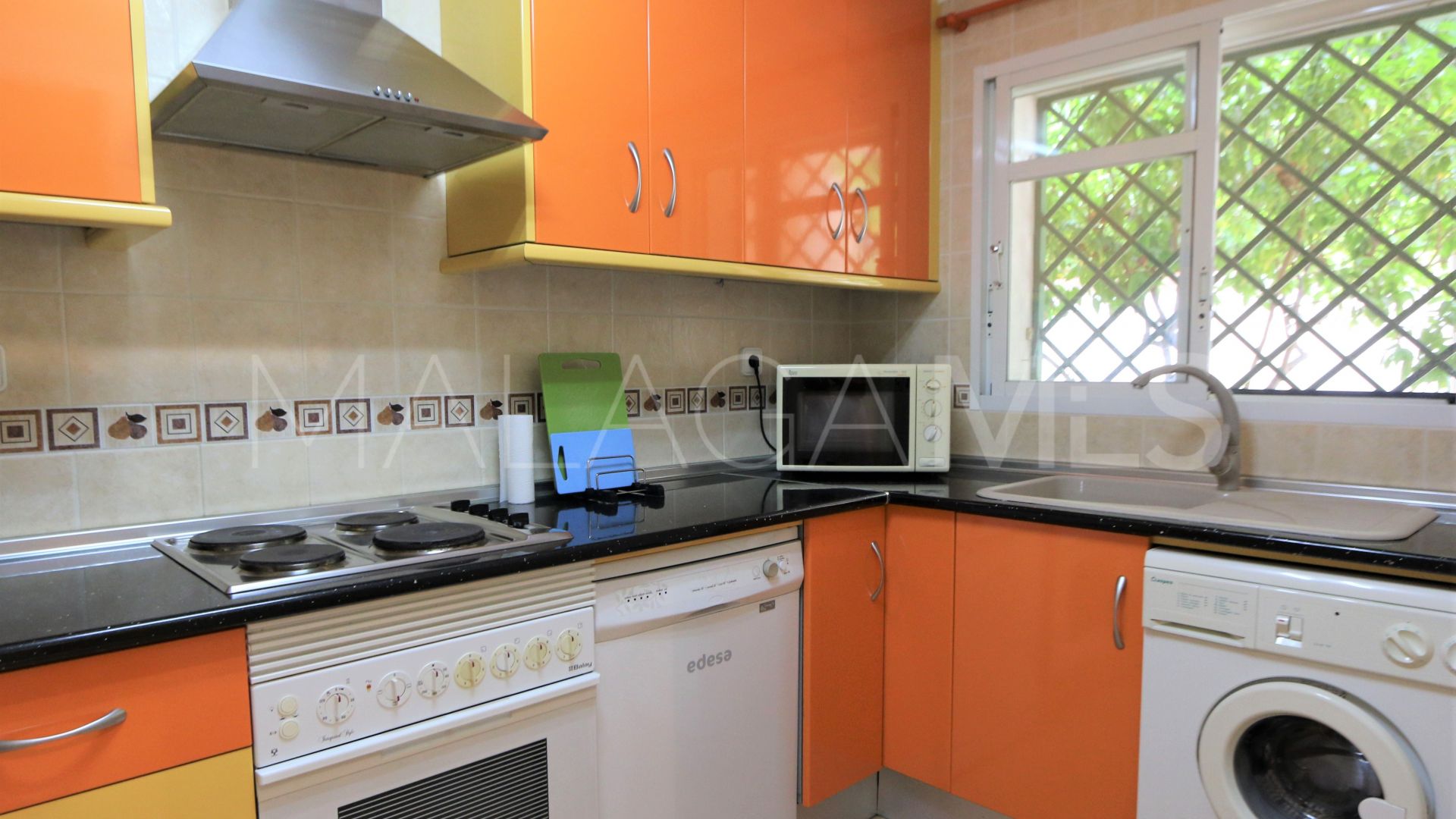 For sale Aloha Gardens 2 bedrooms ground floor apartment