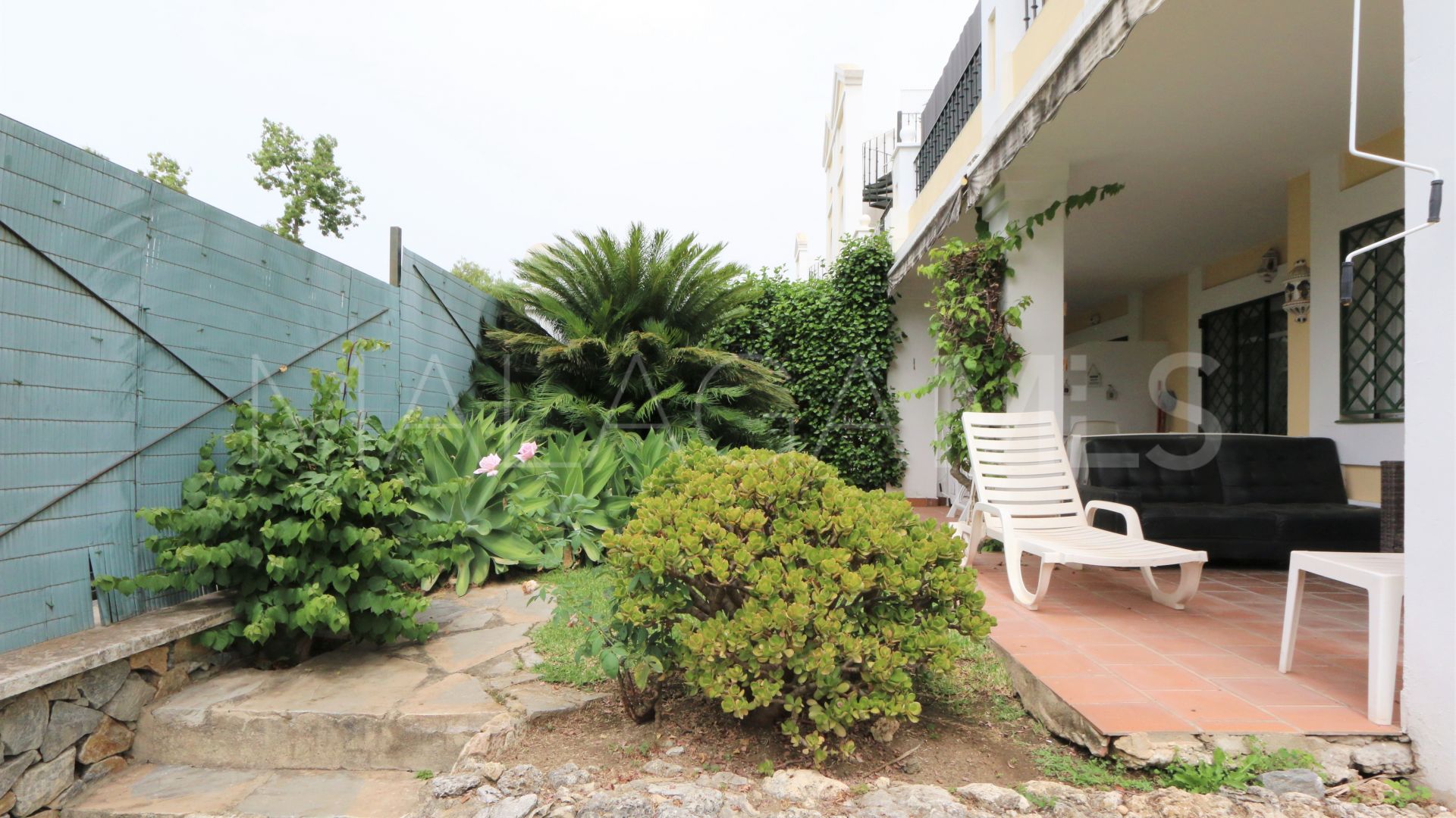 For sale Aloha Gardens 2 bedrooms ground floor apartment