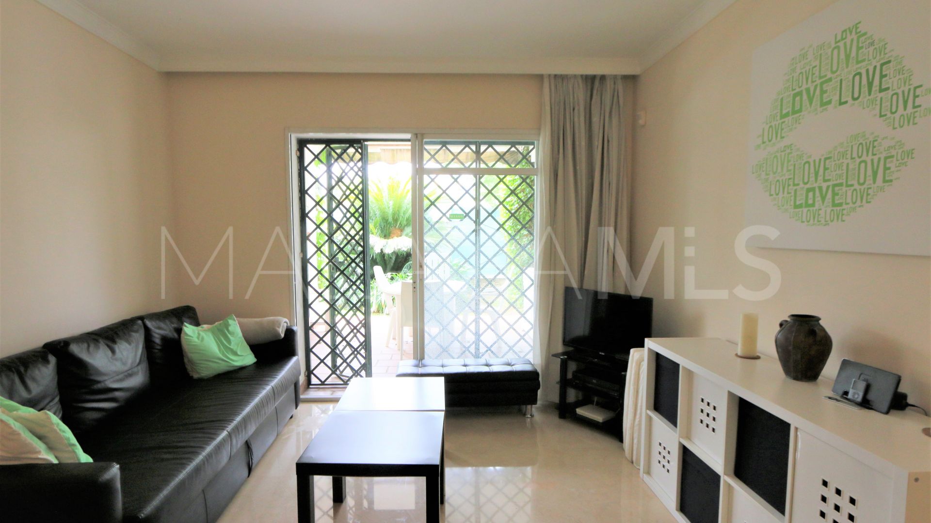 For sale Aloha Gardens 2 bedrooms ground floor apartment