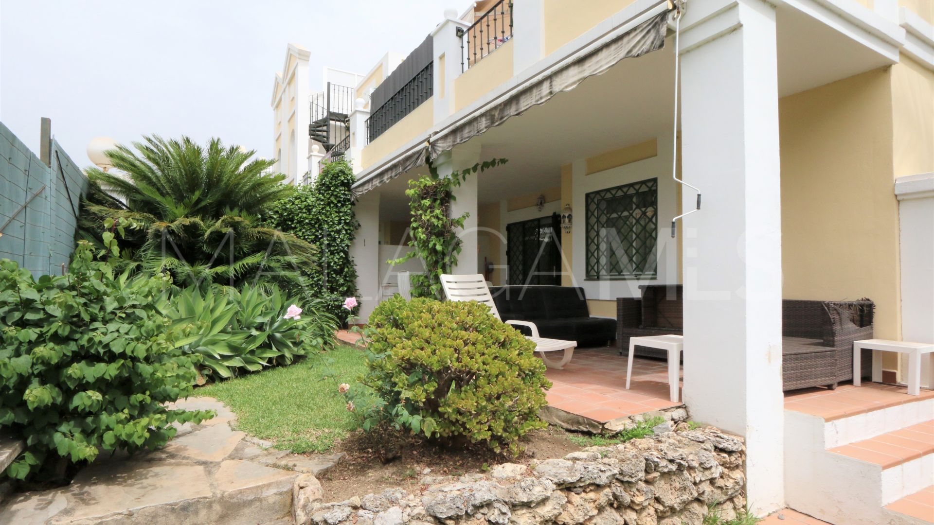 For sale Aloha Gardens 2 bedrooms ground floor apartment