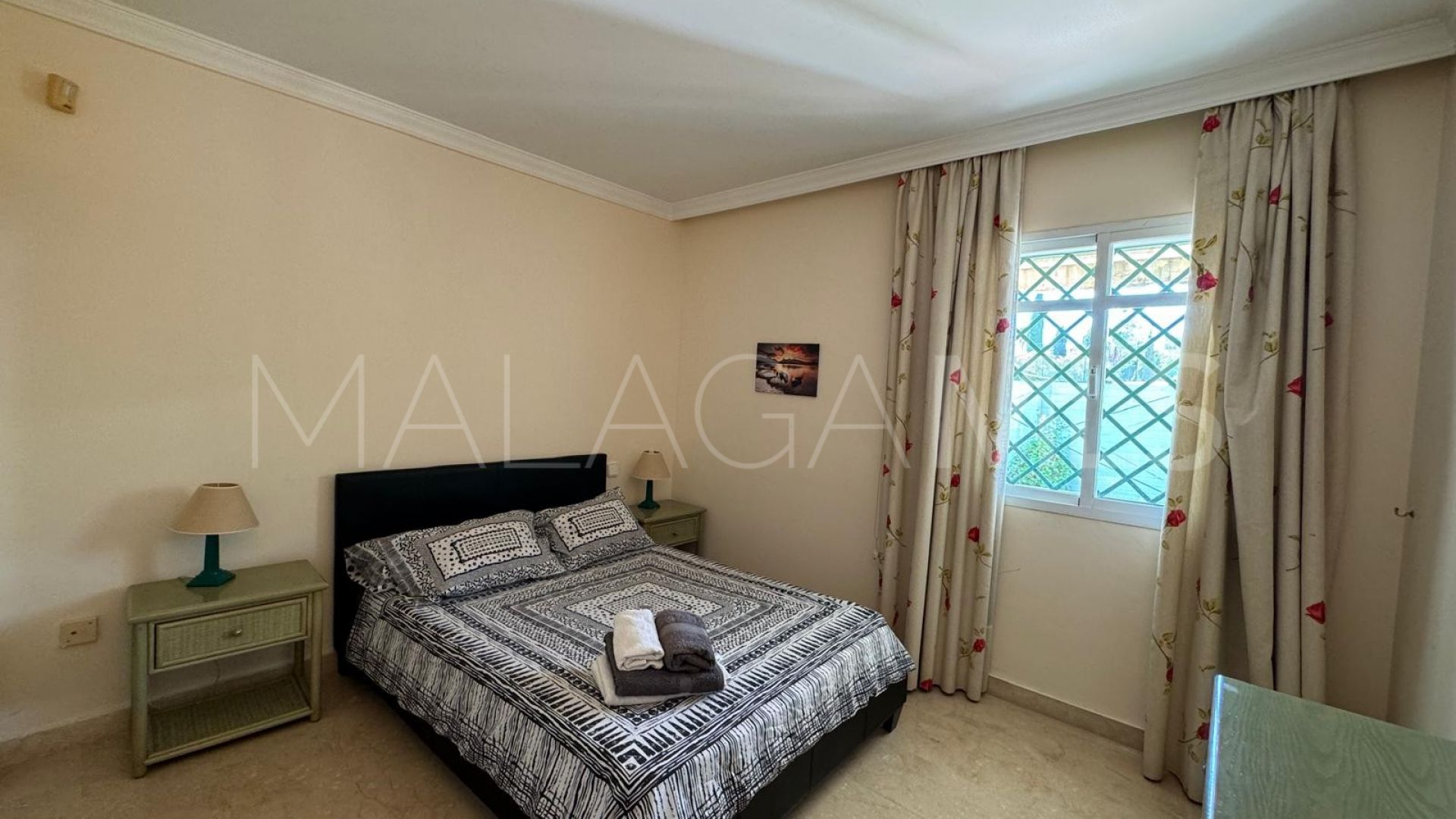 For sale Aloha Gardens 2 bedrooms ground floor apartment