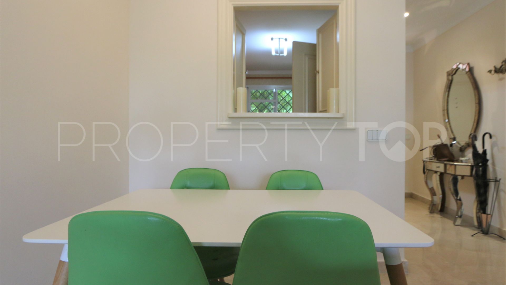 For sale Aloha Gardens 2 bedrooms ground floor apartment