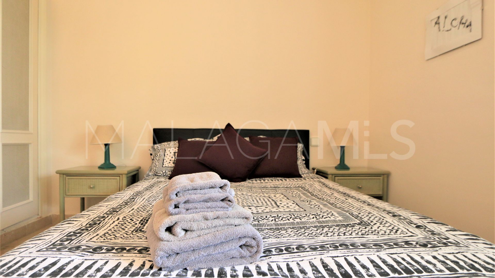 For sale Aloha Gardens 2 bedrooms ground floor apartment