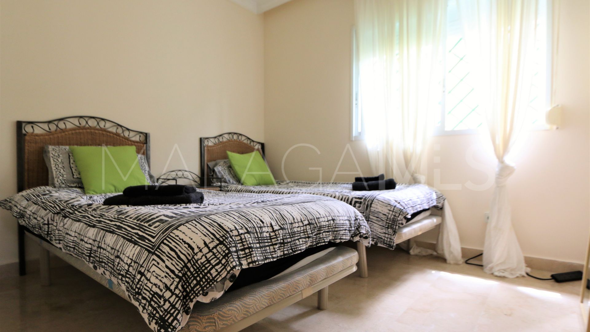 For sale Aloha Gardens 2 bedrooms ground floor apartment