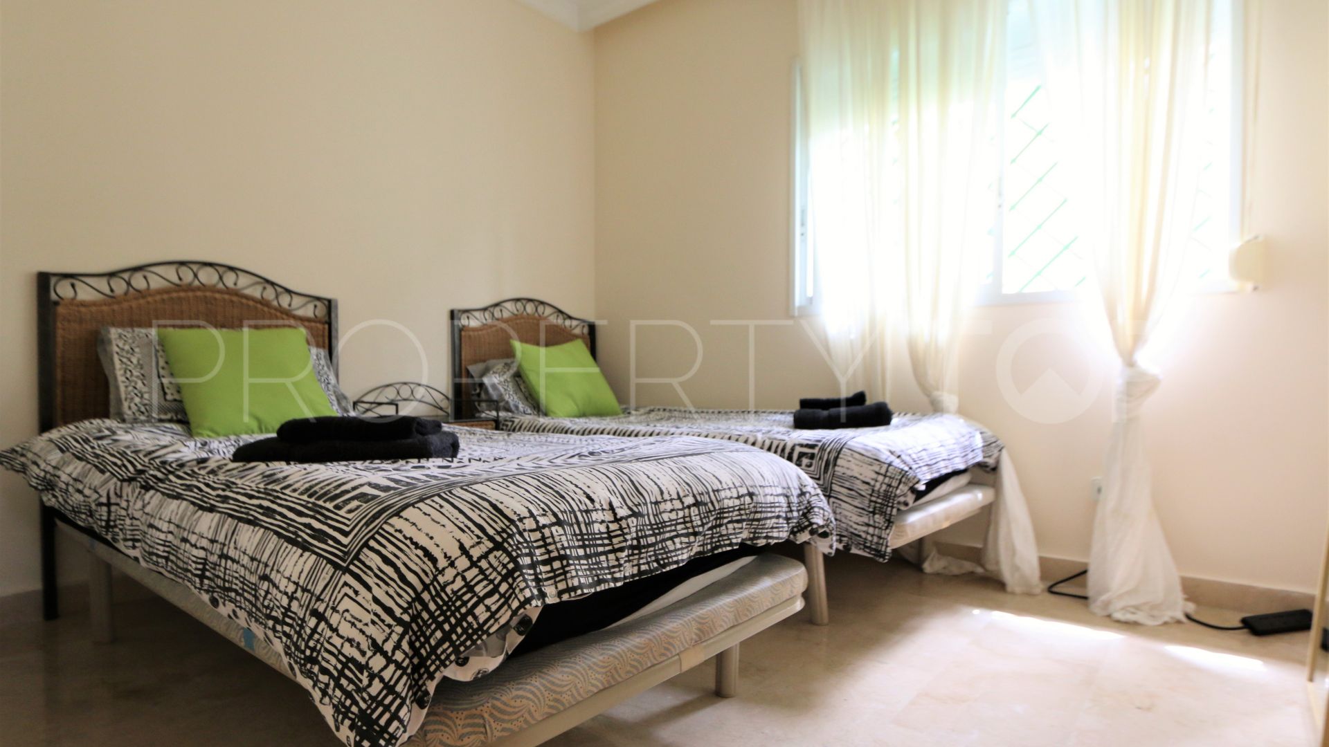 For sale Aloha Gardens 2 bedrooms ground floor apartment