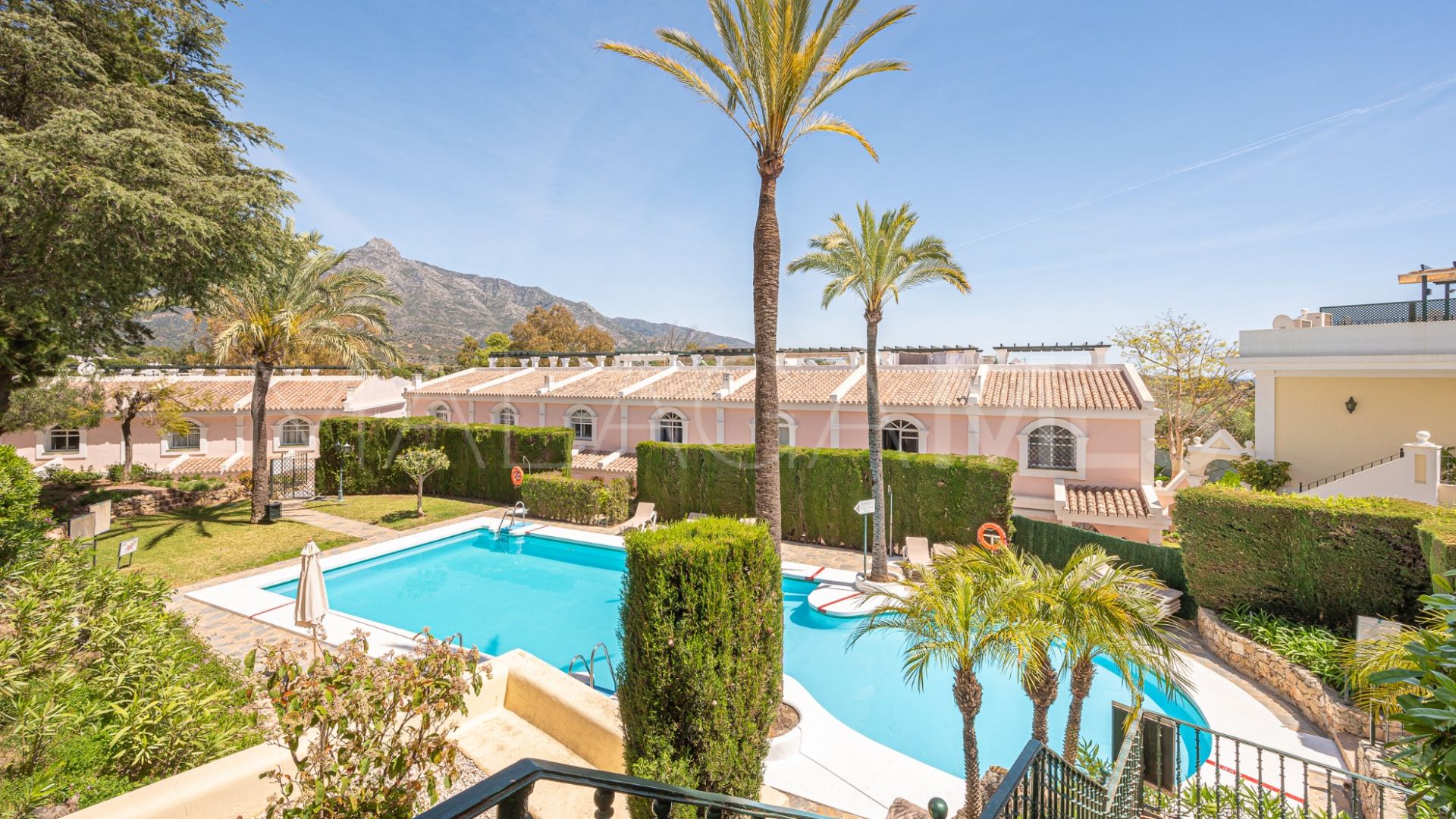 Aloha Gardens, apartamento a la venta de 2 bedrooms