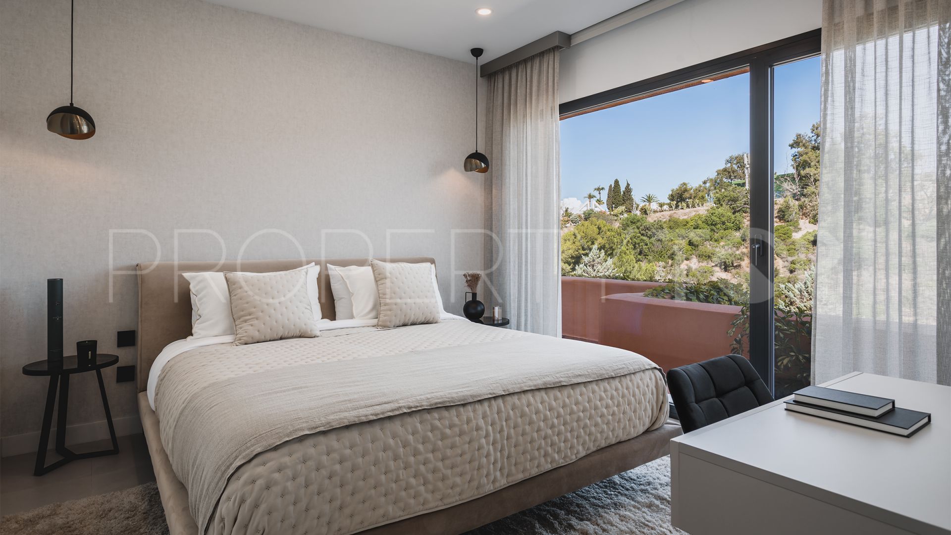 Atico duplex de 3 dormitorios en venta en Les Belvederes