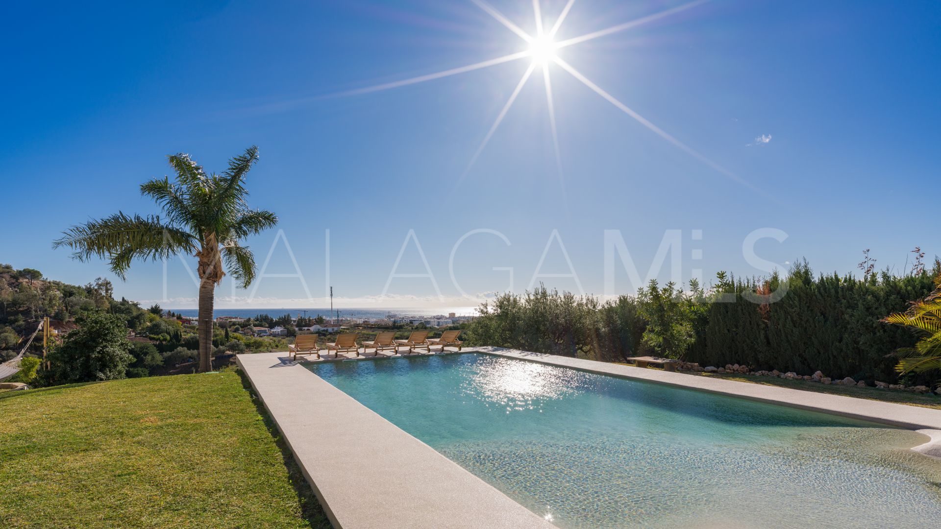 Villa for sale in Estepona Hills