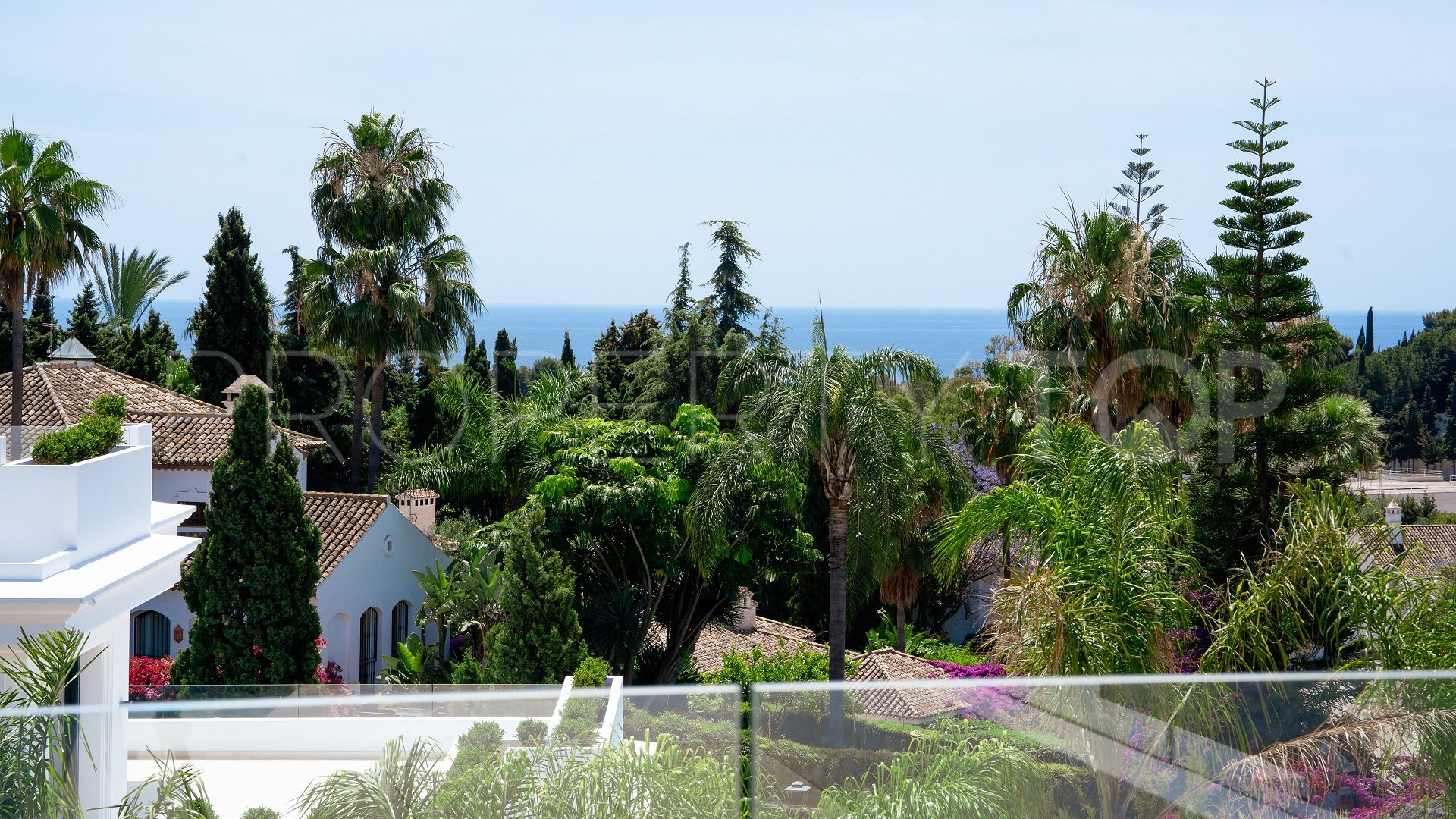 Villa for sale in Marbella Golden Mile with 6 bedrooms