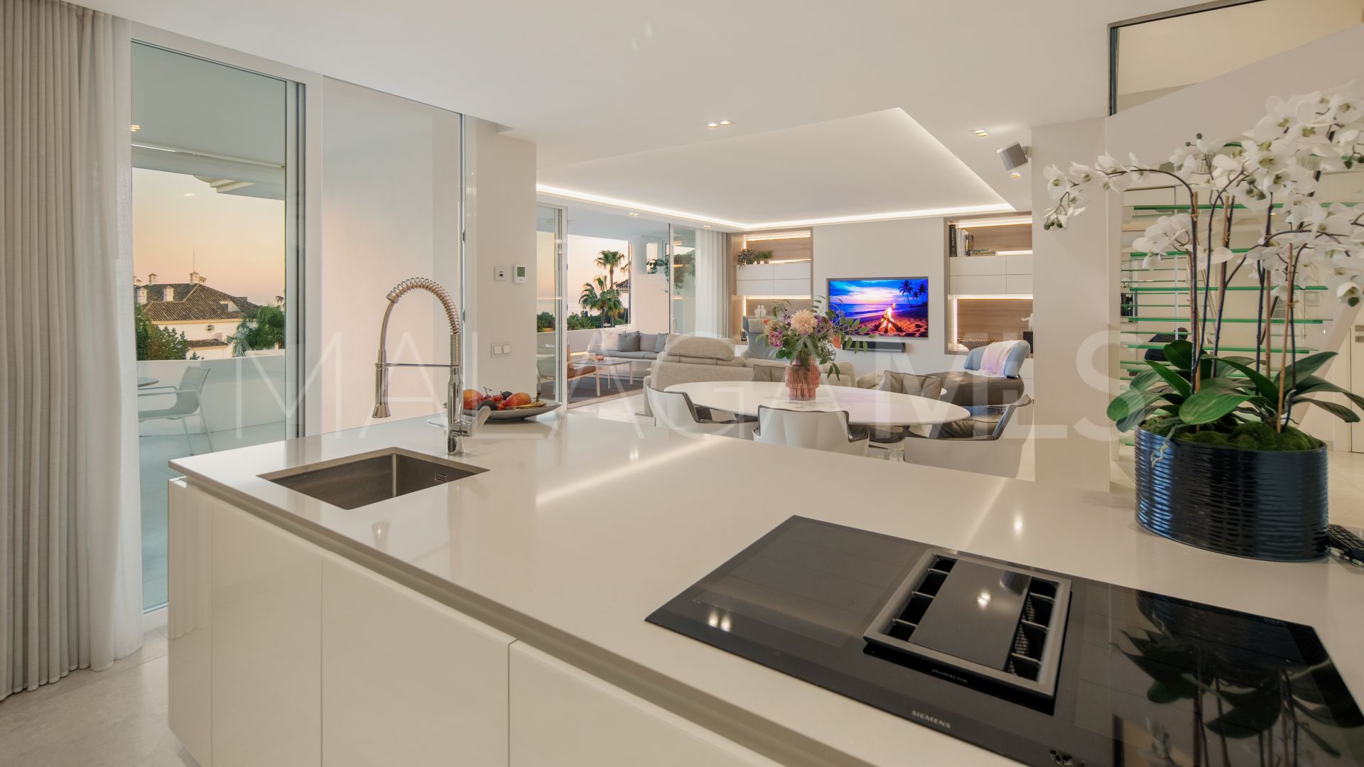 Duplex penthouse for sale in Monte Paraiso