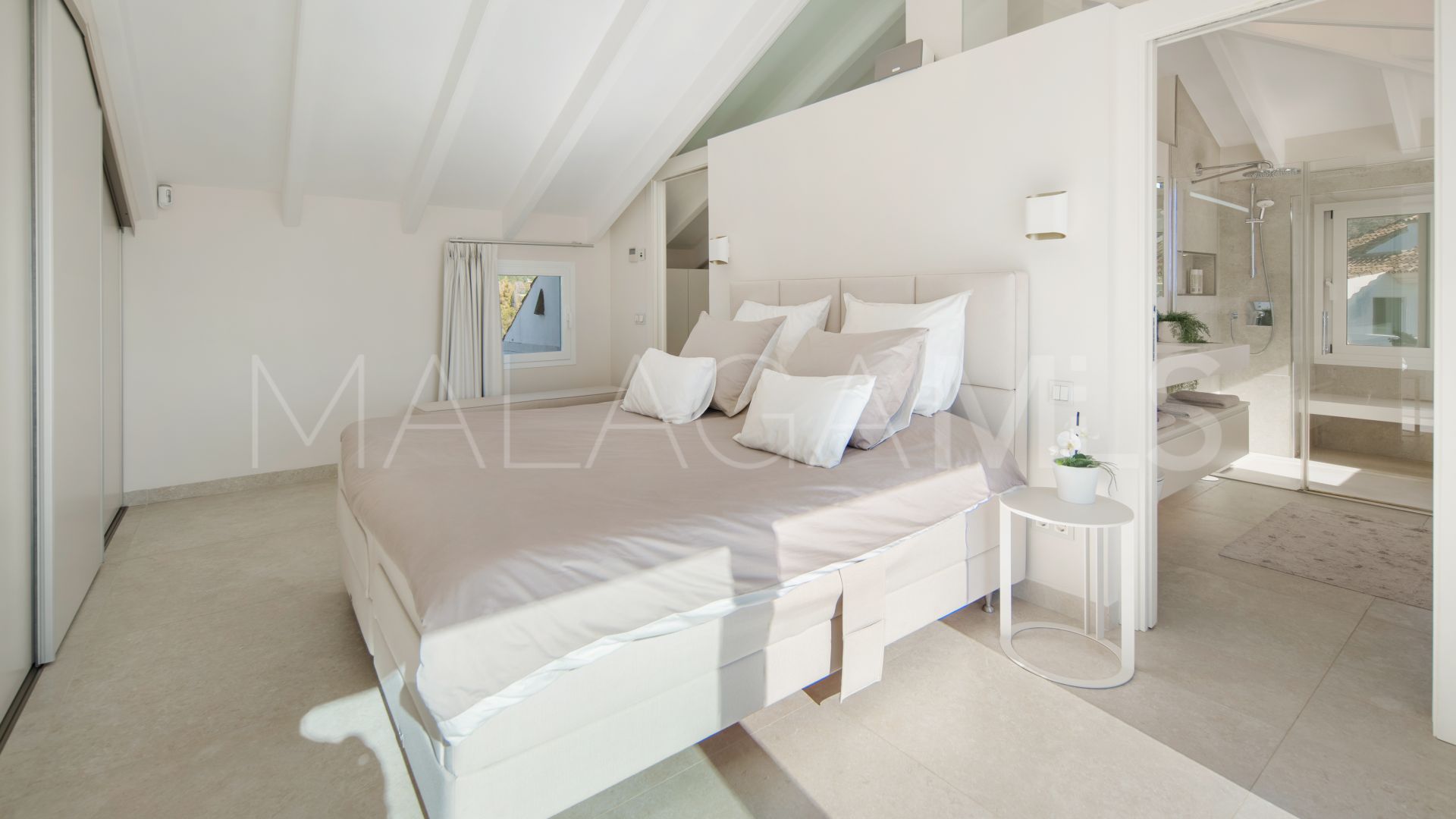 Duplex penthouse for sale in Monte Paraiso