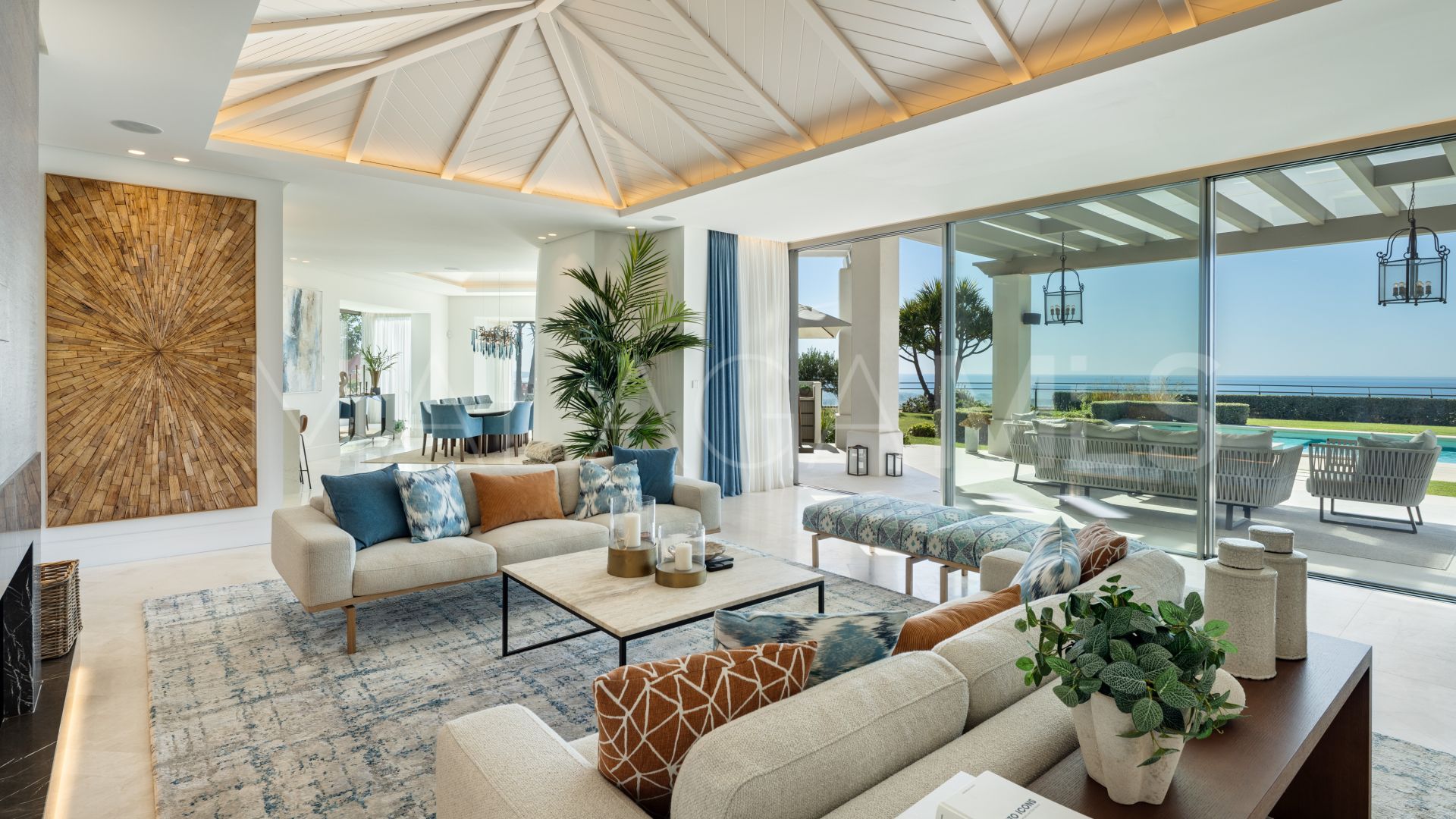 Villa for sale in Monte Halcones