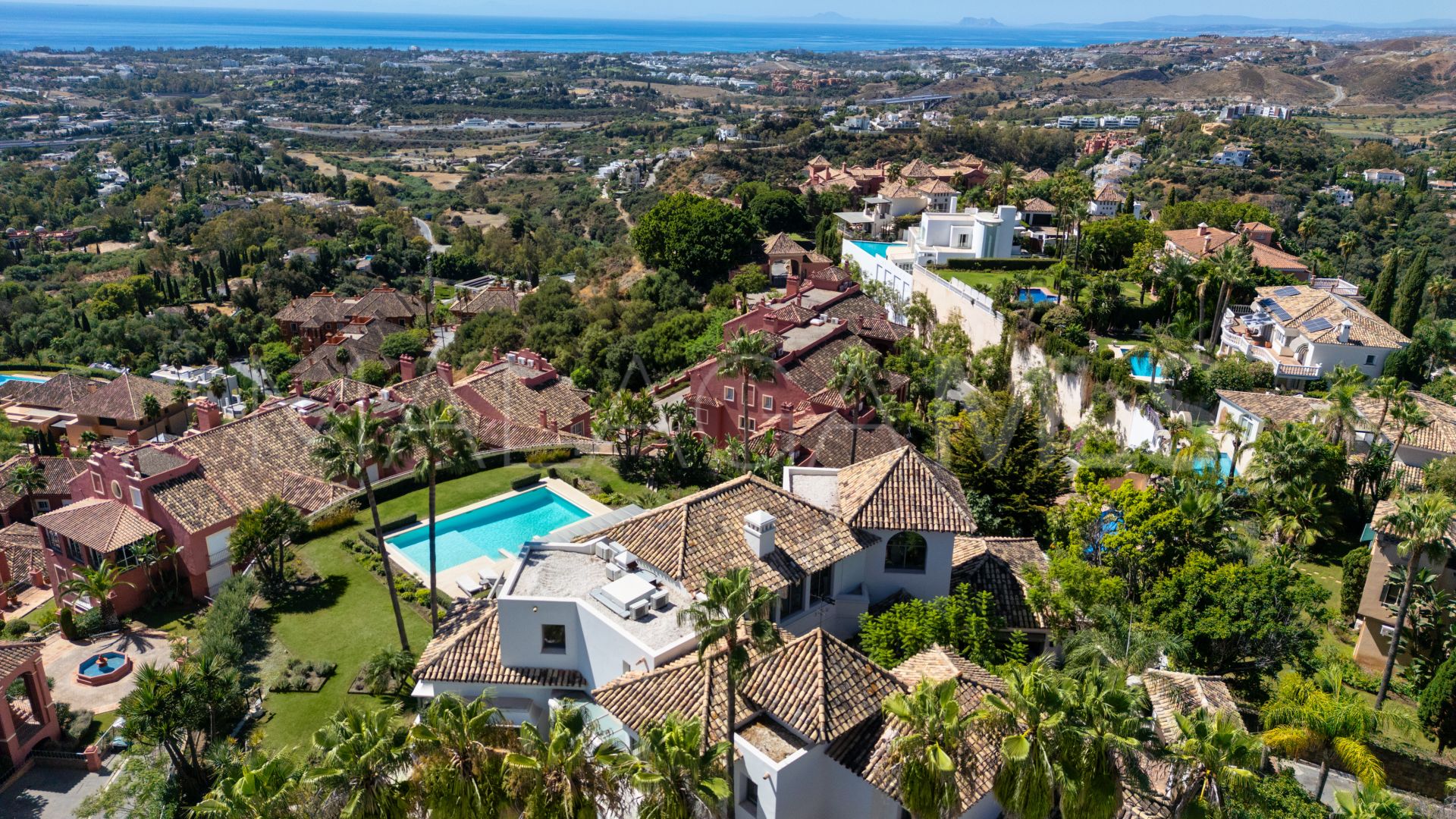 Villa for sale in Monte Halcones