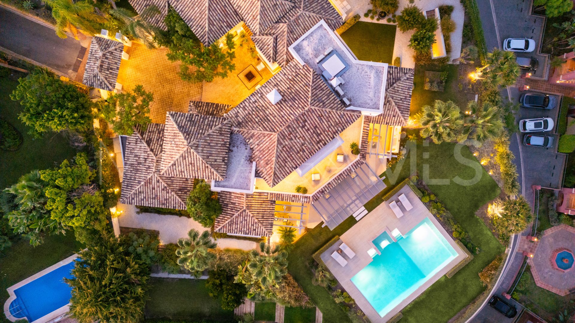 Villa for sale in Monte Halcones