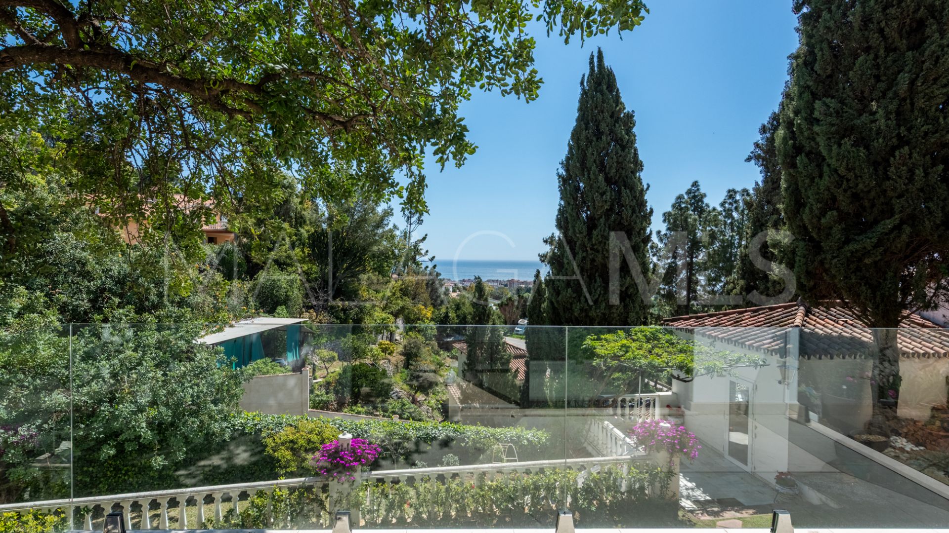 La Montua 5 bedrooms villa for sale