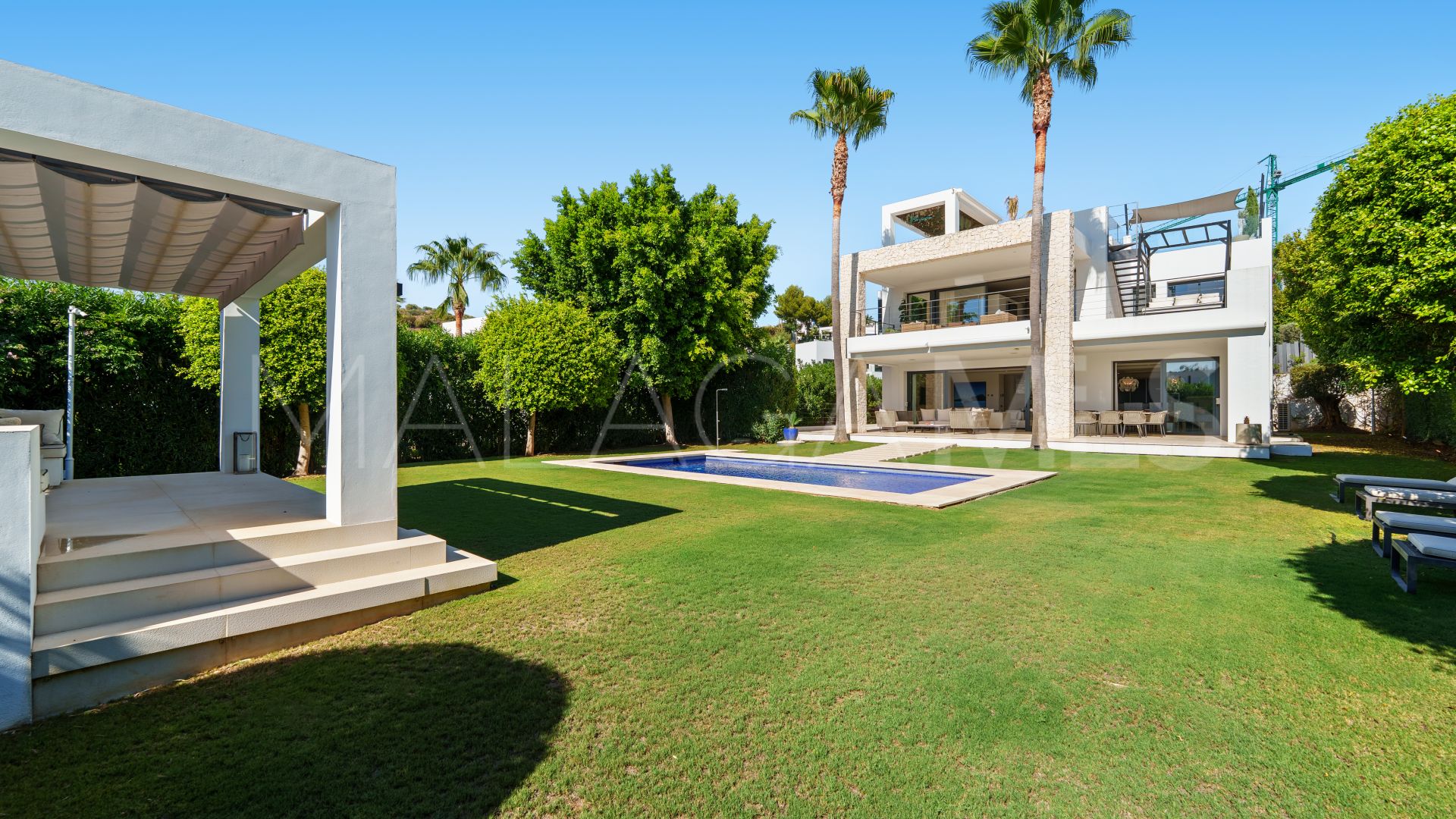 Se vende villa in Nueva Andalucia de 6 bedrooms