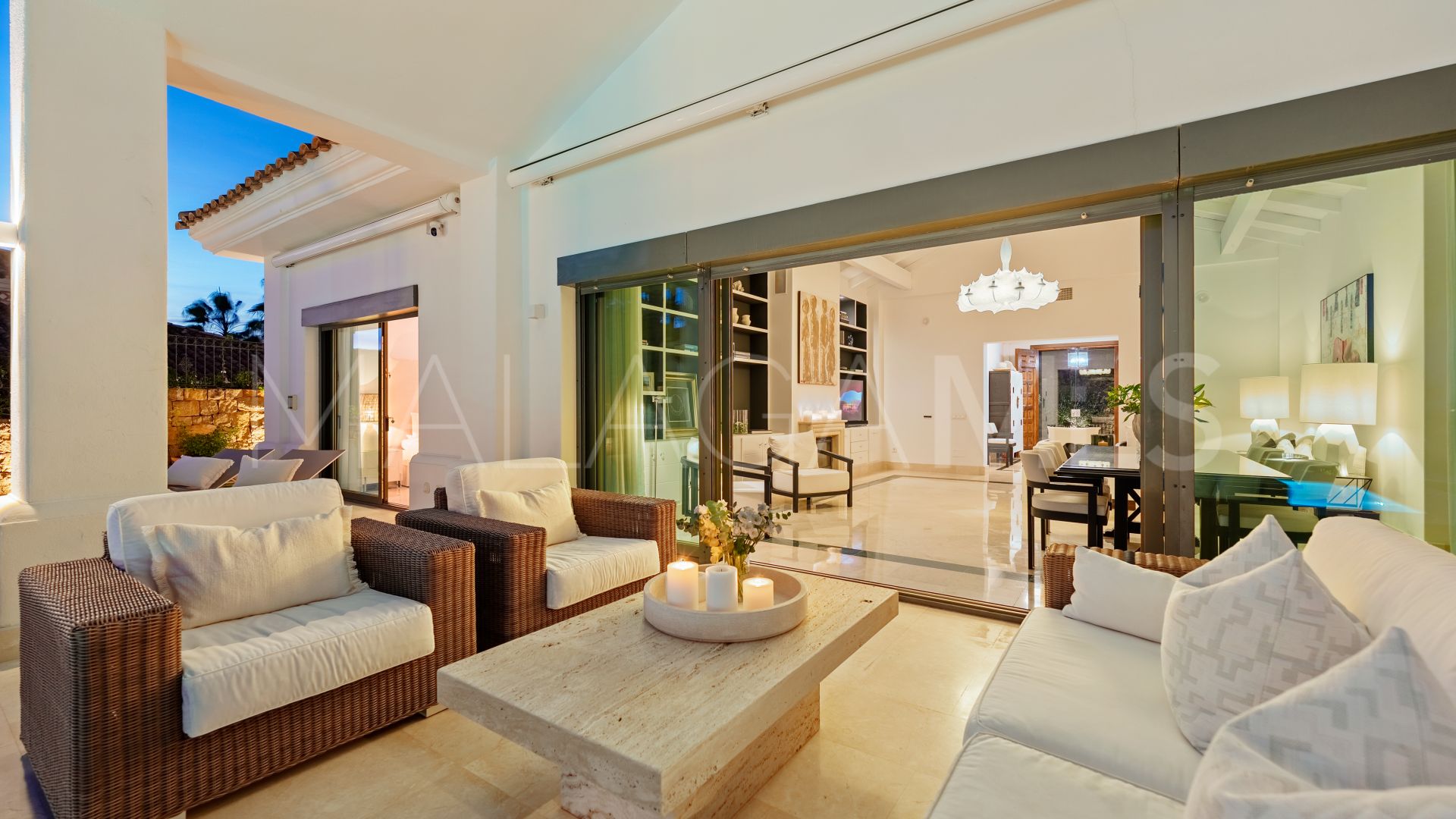 Villa with 4 bedrooms for sale in Nueva Andalucia