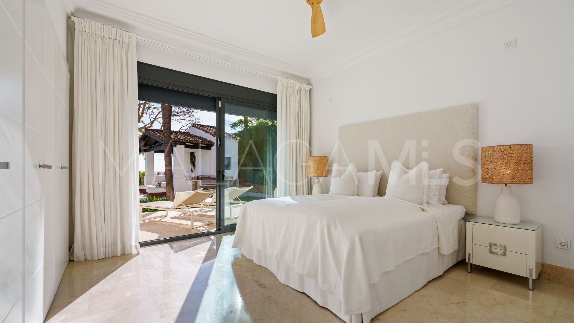 Villa with 4 bedrooms for sale in Nueva Andalucia